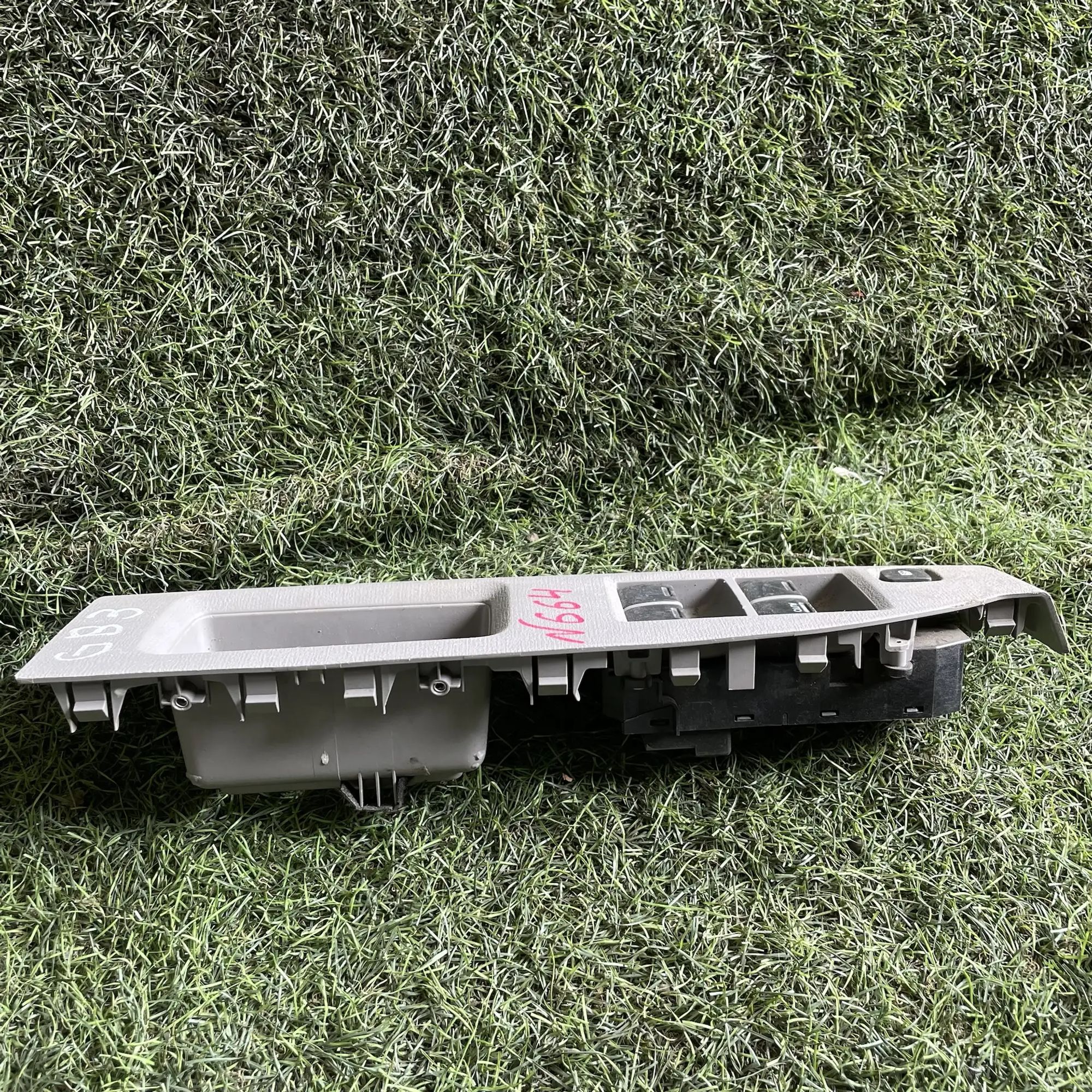 https://ycs.partsauto.market/partsauto-images/thmbs/userImages/772e461030aea93f4dbb6447c0f924d3/part/6edc119d-db50-438d-bdc4-f2b021acc1fc_1778676347481.jpg