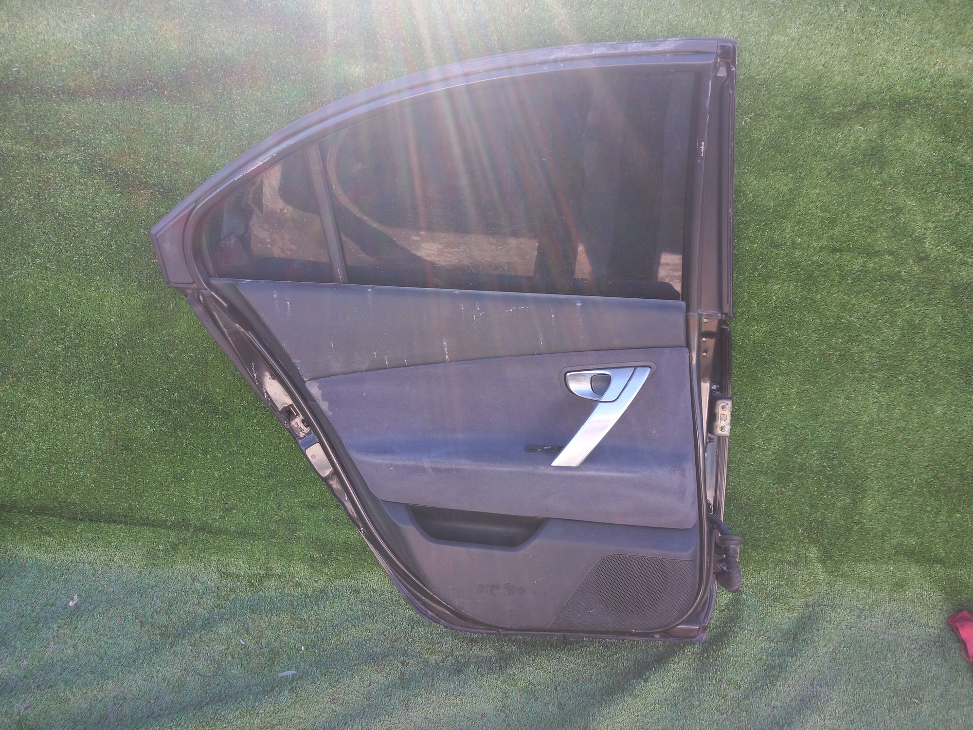 998 дверь ЛЕВЫЙ РУЛЬ З/л на NISSAN PRIMERA P12, 10500 рублей, Невинномысск