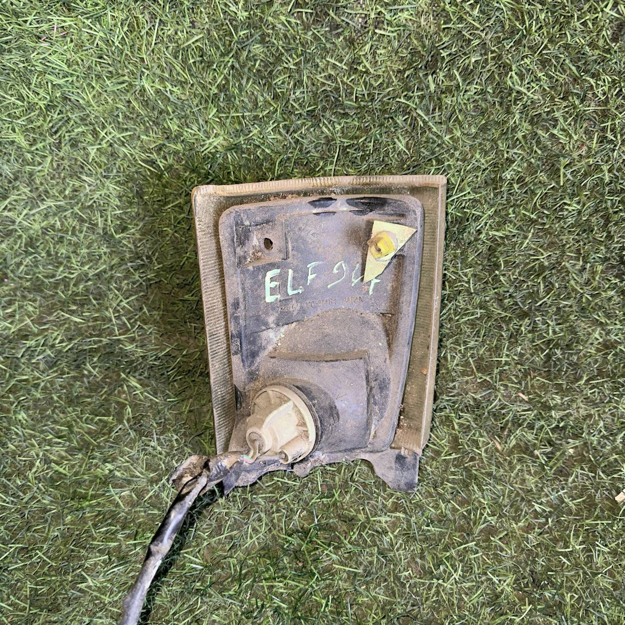 568 Фонарь габаритный правый 
Isuzu Elf NKR58, 3500 рублей, Невинномысск