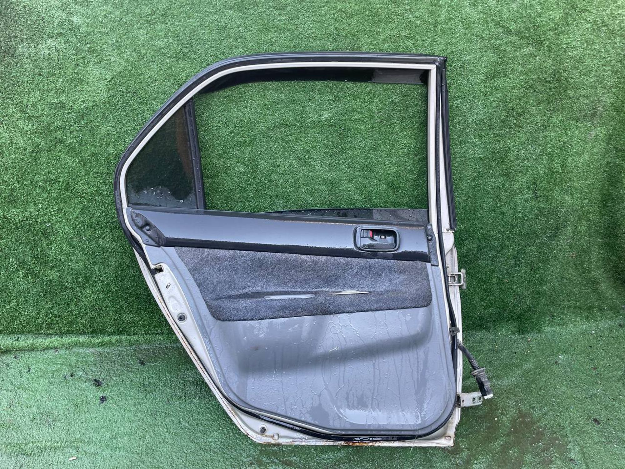 2112 дверь на MITSUBISHI LANCER CS1A, 7500 рублей, Невинномысск