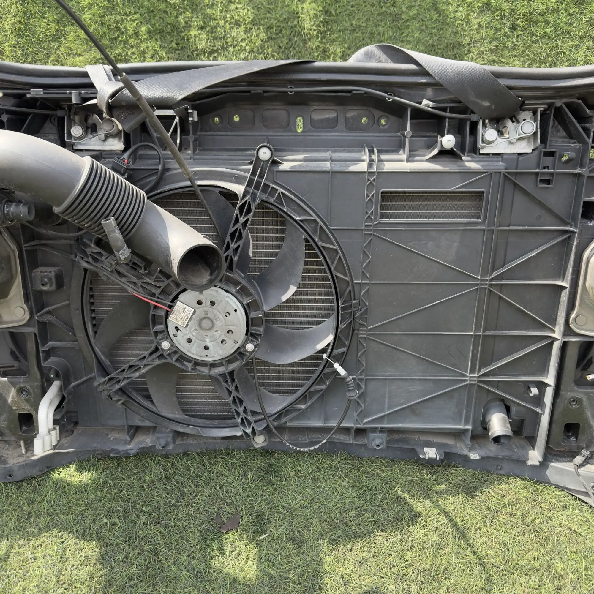 https://ycs.partsauto.market/partsauto-images/thmbs/userImages/772e461030aea93f4dbb6447c0f924d3/part/6fc64af8-0b90-489d-a9ab-8ba7190f5823_1778158884136.jpg
