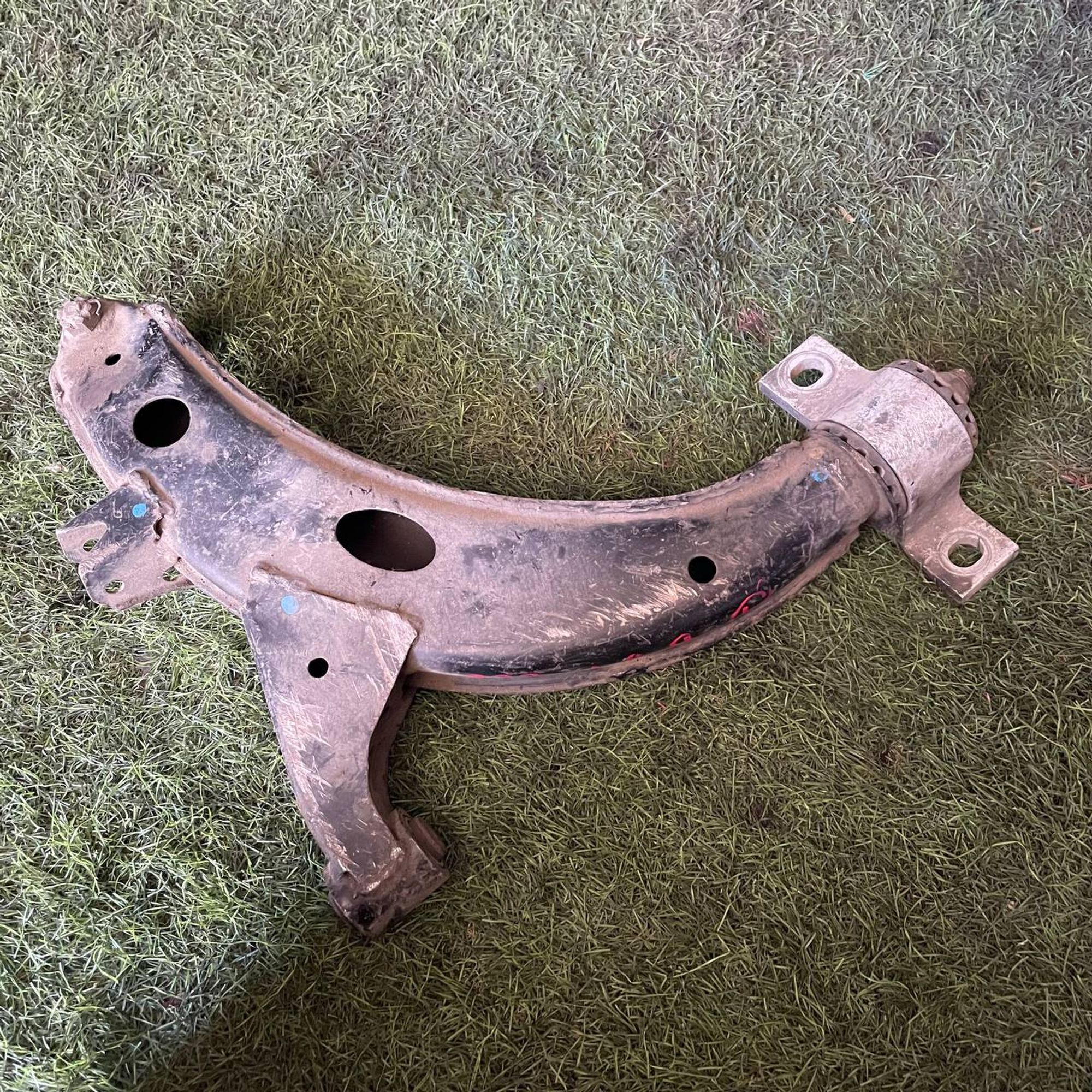 387 Рычаг передний левый нижний SUBARU LEGACY LG9, 6000 рублей, Невинномысск