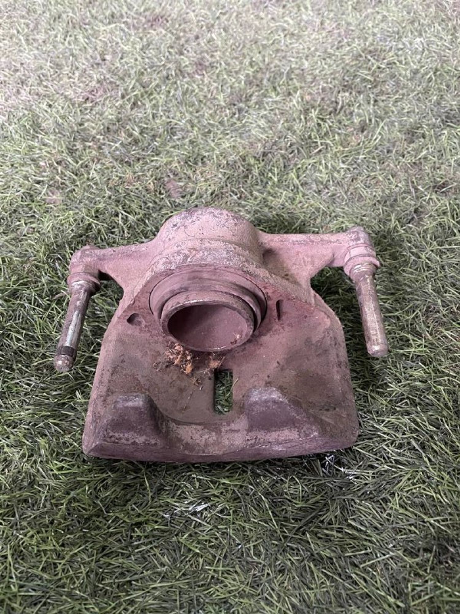 118 Суппорт тормозной передний правый TOYOTA CALDINA ST215, 3000 рублей, Невинномысск