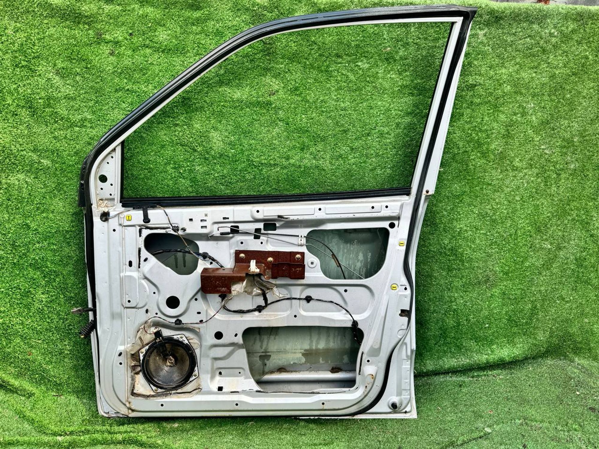 856 дверь на MITSUBISHI DINGO CQ2A, 12000 рублей, Невинномысск