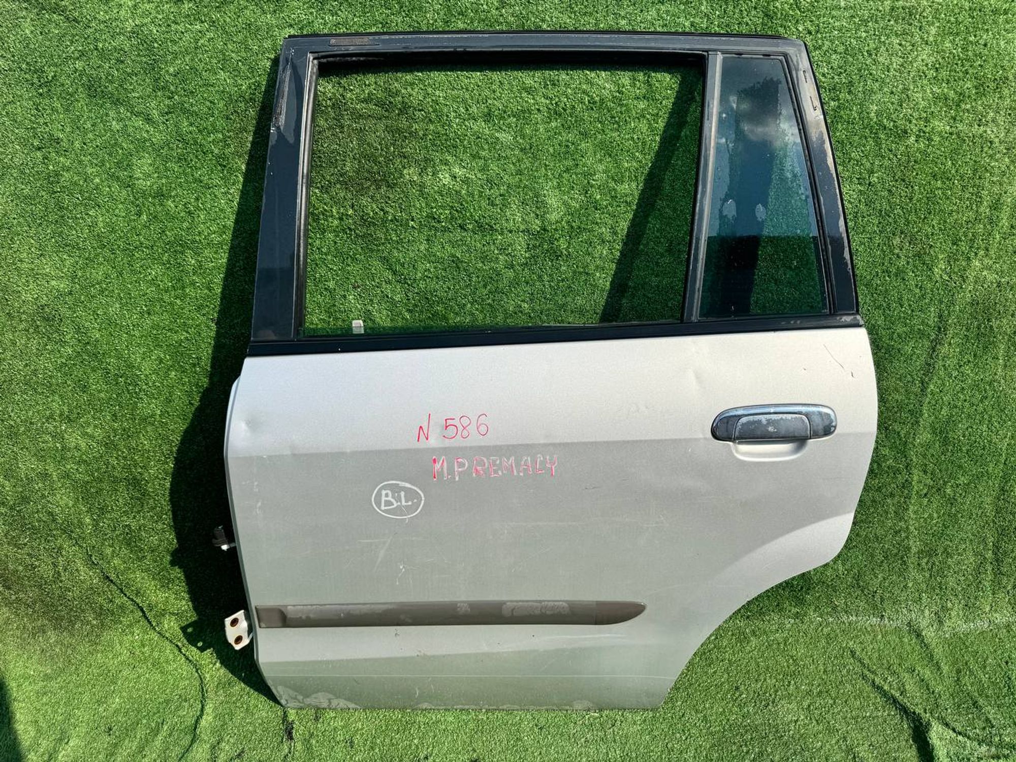 586 дверь на MAZDA PREMACY CP8W, 8000 рублей, Невинномысск