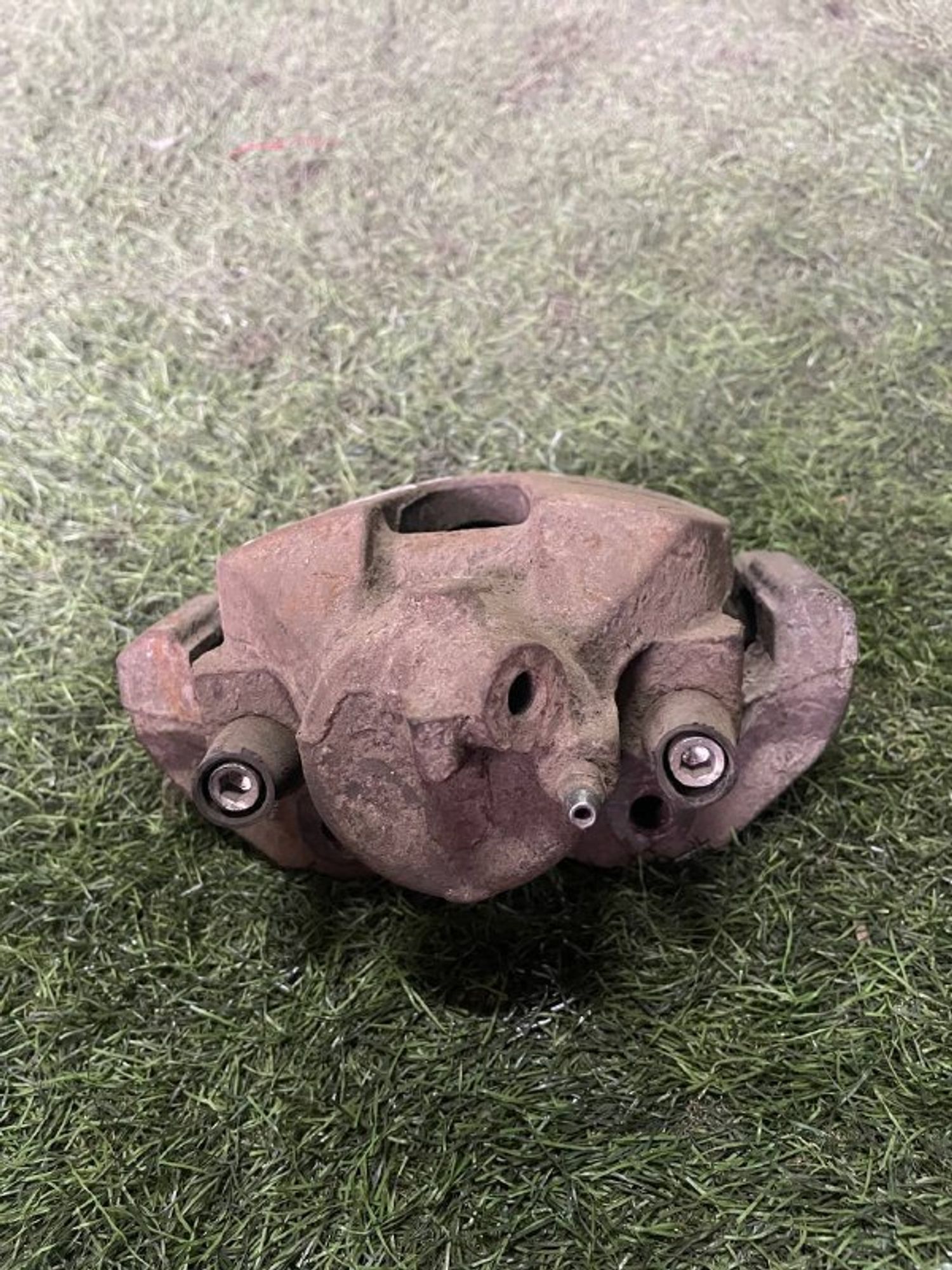 312 Суппорт тормозной передний правый MAZDA PREMACY CP8W, 3000 рублей, Невинномысск