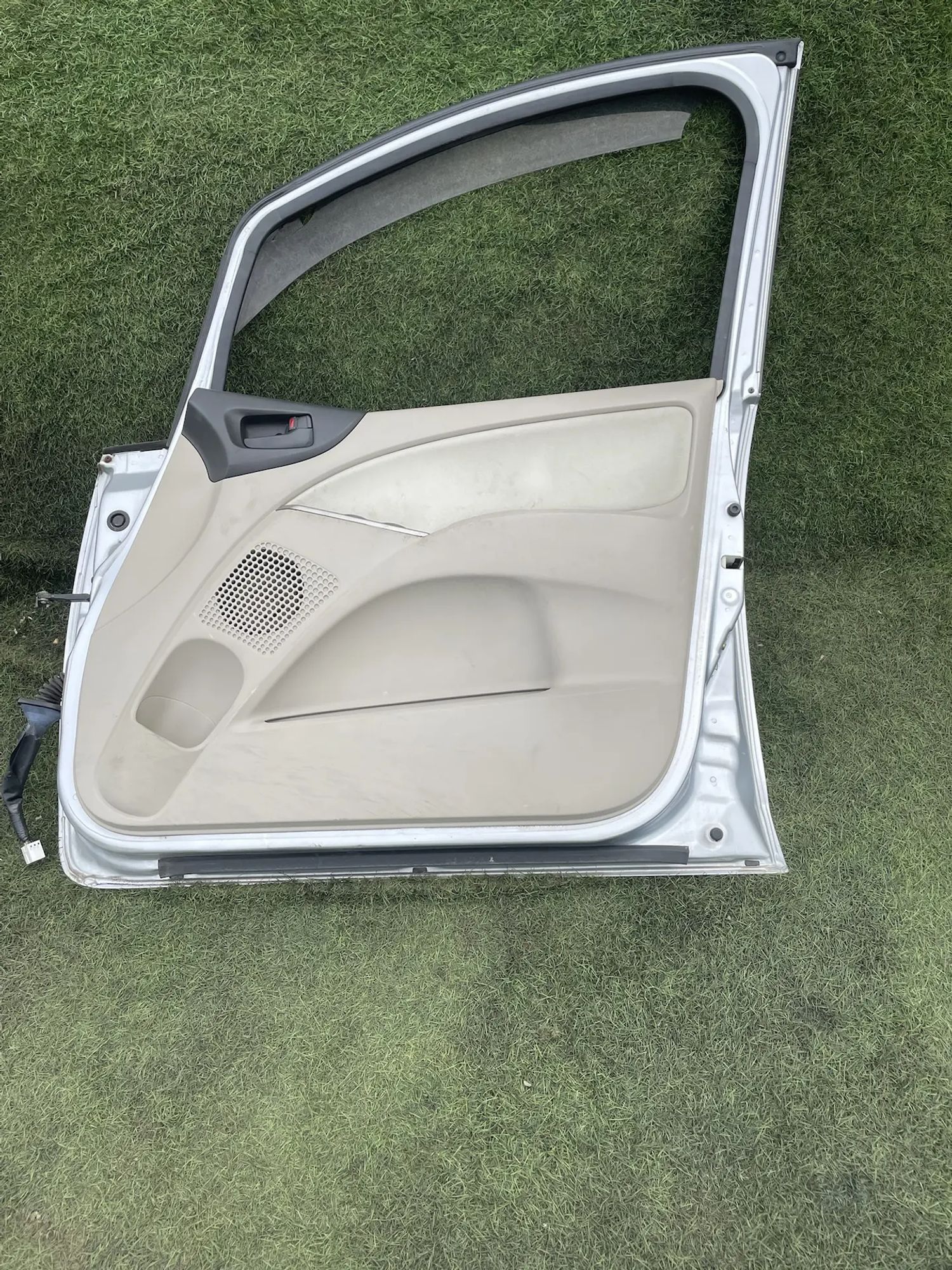 4181 Дверь передняя правая Mitsubishi Colt Z25A 4G19 1.3 2002, 12500 рублей, Невинномысск