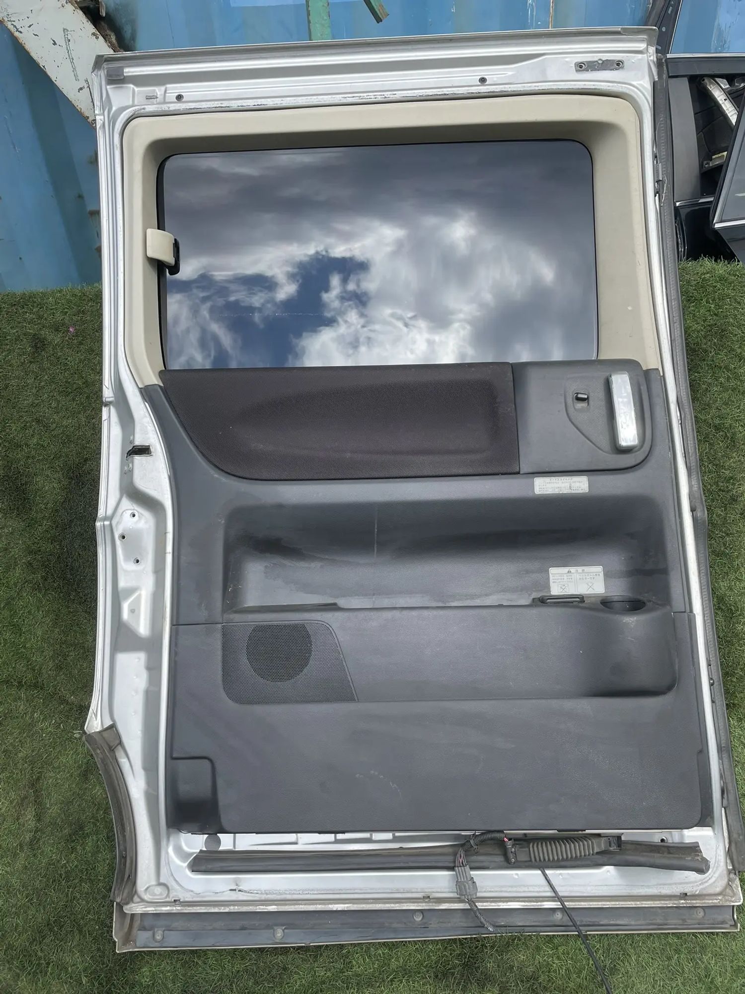 4114 Дверь задняя левая NISSAN ELGRAND ME51 VQ25DE, 10000 рублей, Невинномысск