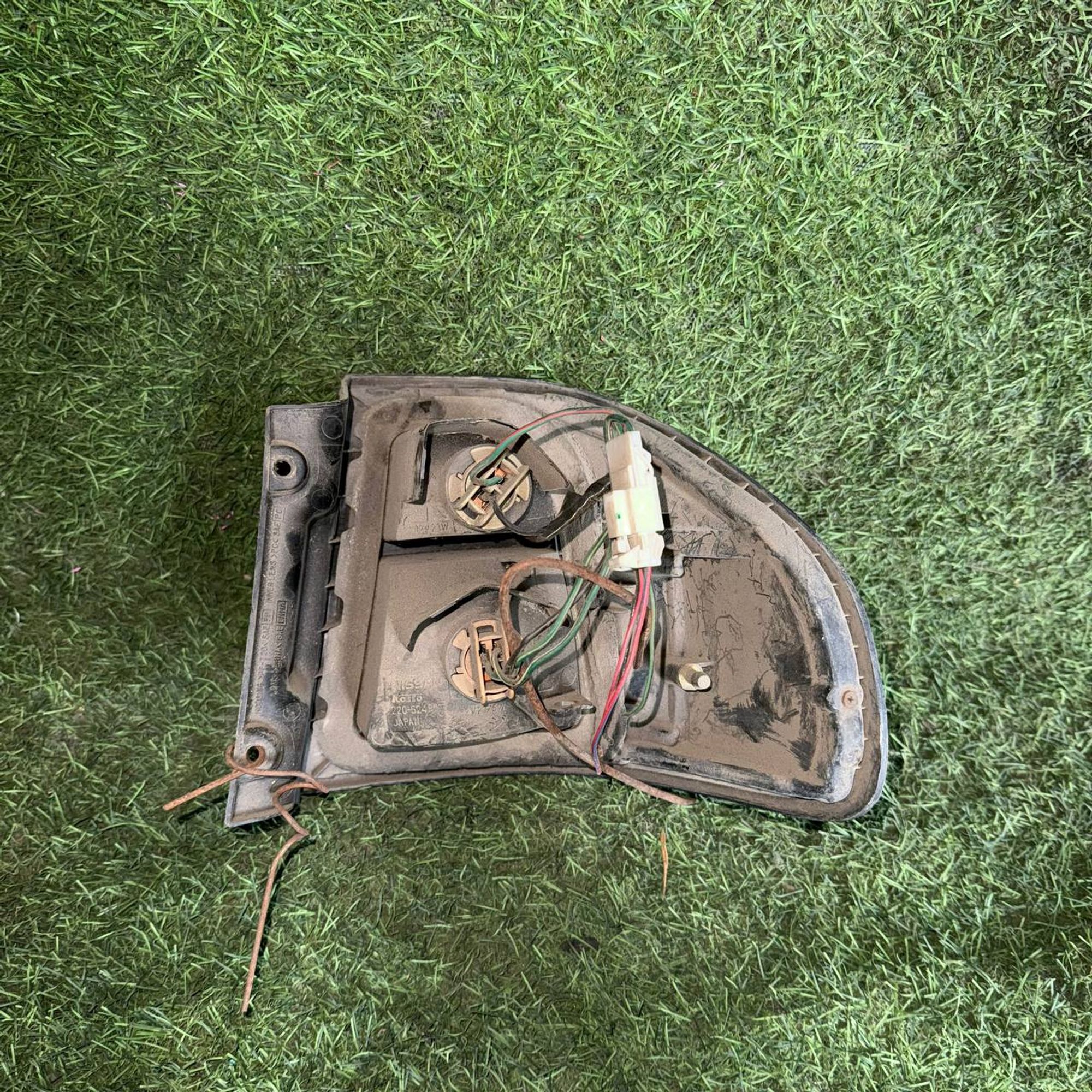 813 Фонарь задний левый NISSAN LARGO W30, 1 рублей, Невинномысск