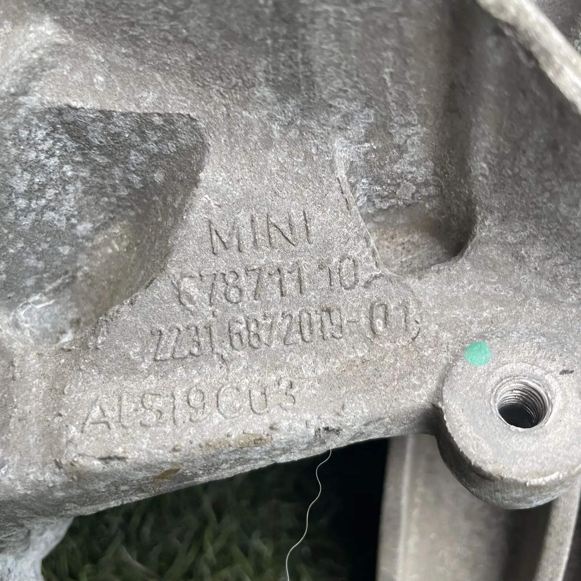 https://ycs.partsauto.market/partsauto-images/thmbs/userImages/772e461030aea93f4dbb6447c0f924d3/part/71bf48cc-548d-4811-bcc8-0c1a3e666dba_1779192108518.jpg