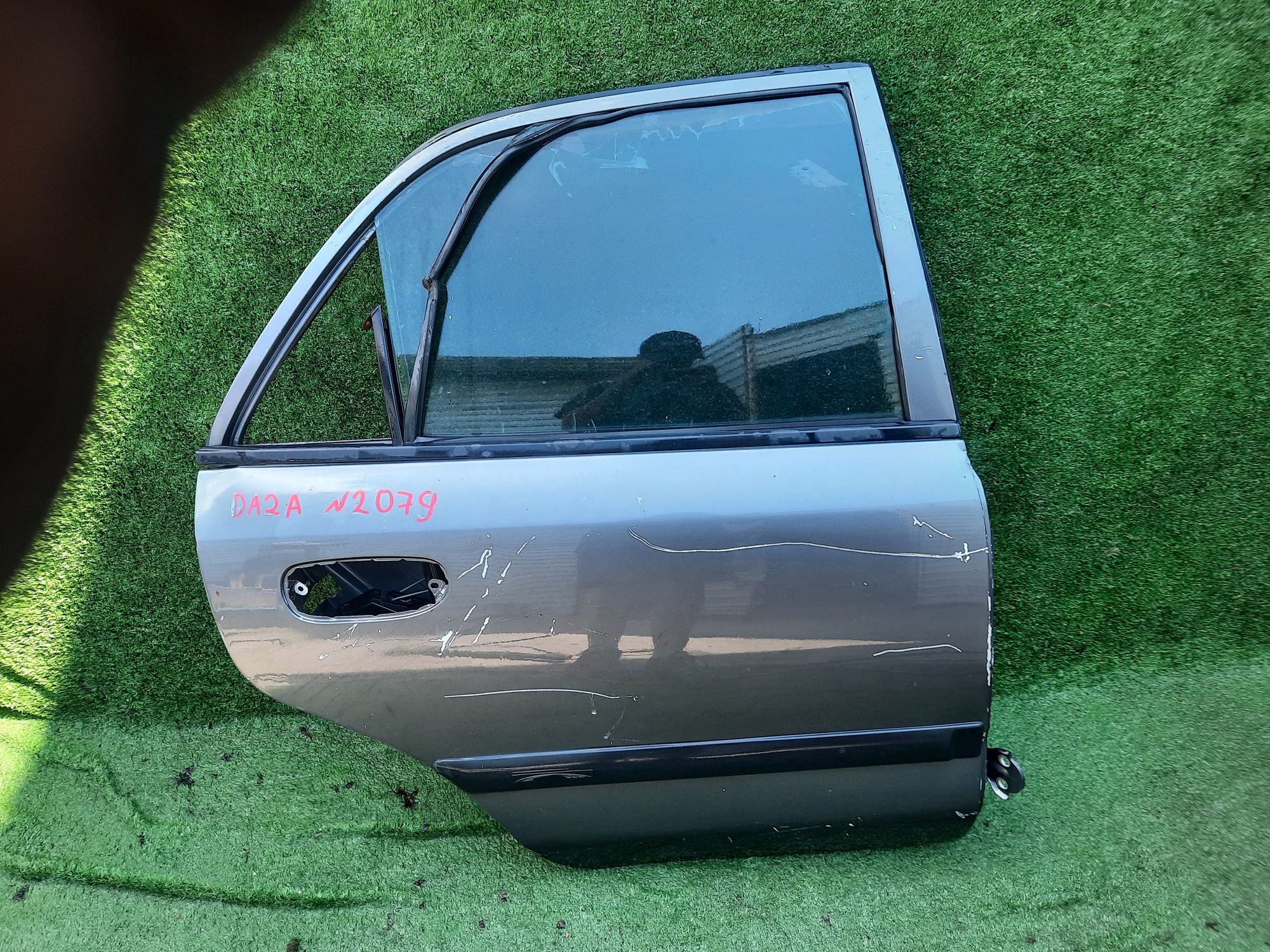 2079 дверь на MITSUBISHI CARISMA DA2A, 8000 рублей, Невинномысск