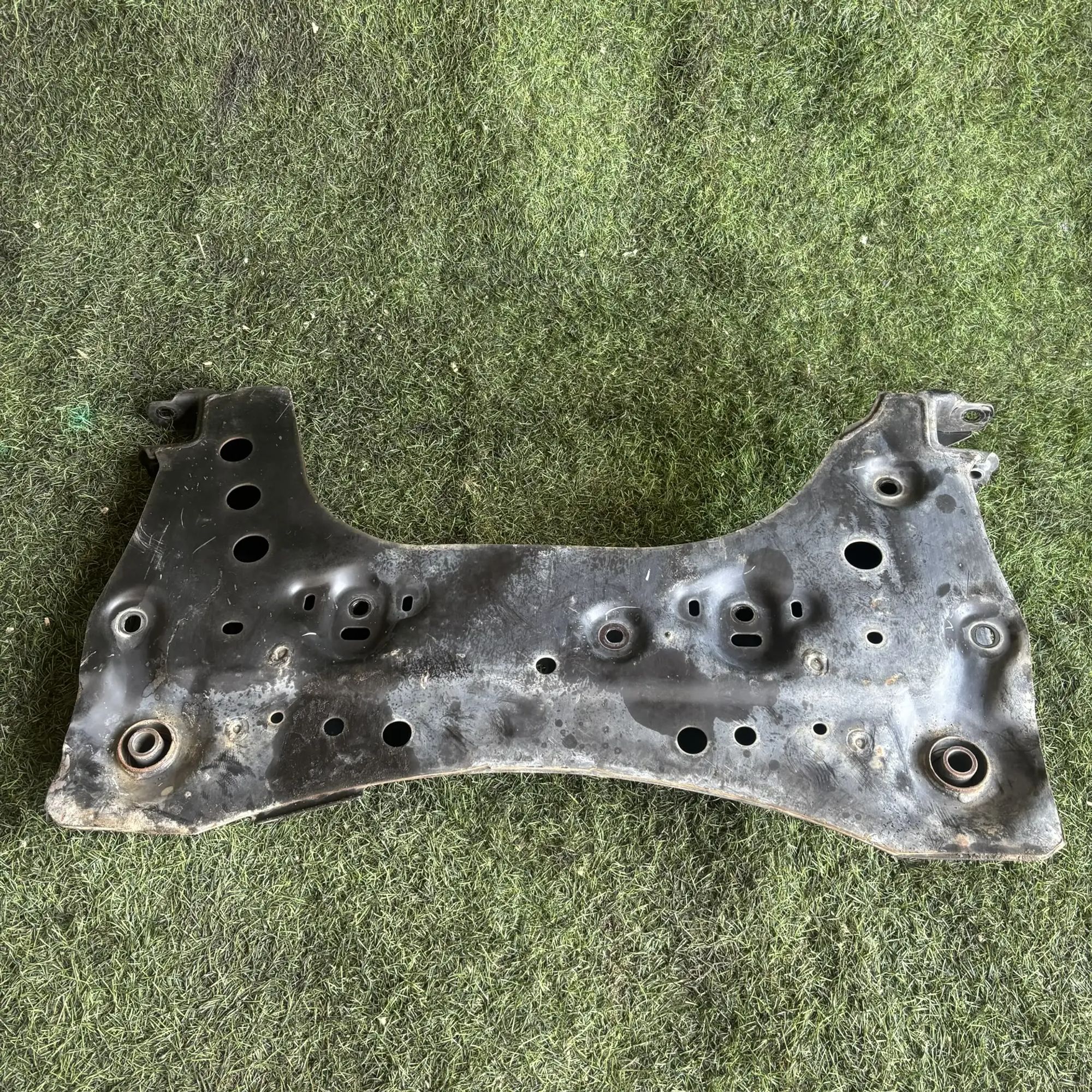 https://ycs.partsauto.market/partsauto-images/thmbs/userImages/772e461030aea93f4dbb6447c0f924d3/part/723b6292-d514-4251-beb4-055339aa667c_1777101330505.jpg