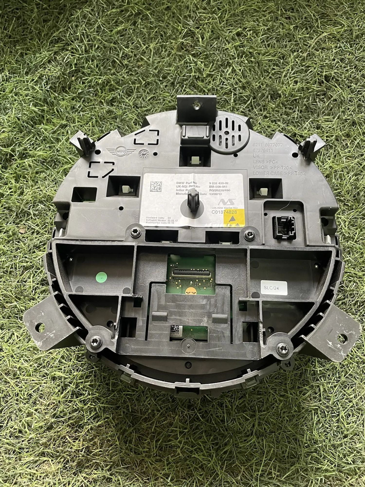 https://ycs.partsauto.market/partsauto-images/thmbs/userImages/772e461030aea93f4dbb6447c0f924d3/part/7248813a-d9e8-4ed7-938f-6c08615d2901_1778671958587.jpg