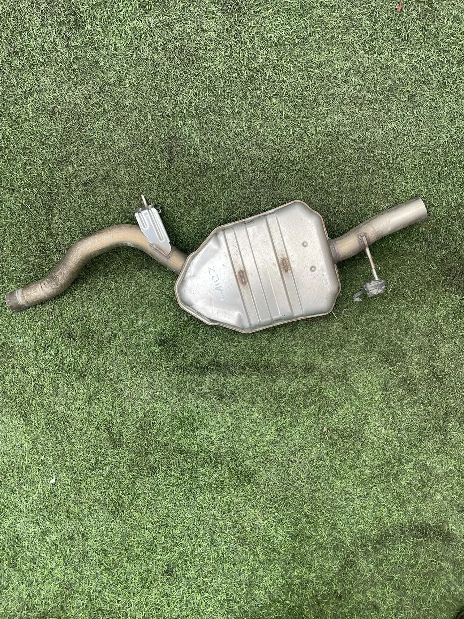https://ycs.partsauto.market/partsauto-images/thmbs/userImages/772e461030aea93f4dbb6447c0f924d3/part/7285c02b-d7f3-44cf-8ebf-c72572ac52cf_1775468452982.jpg