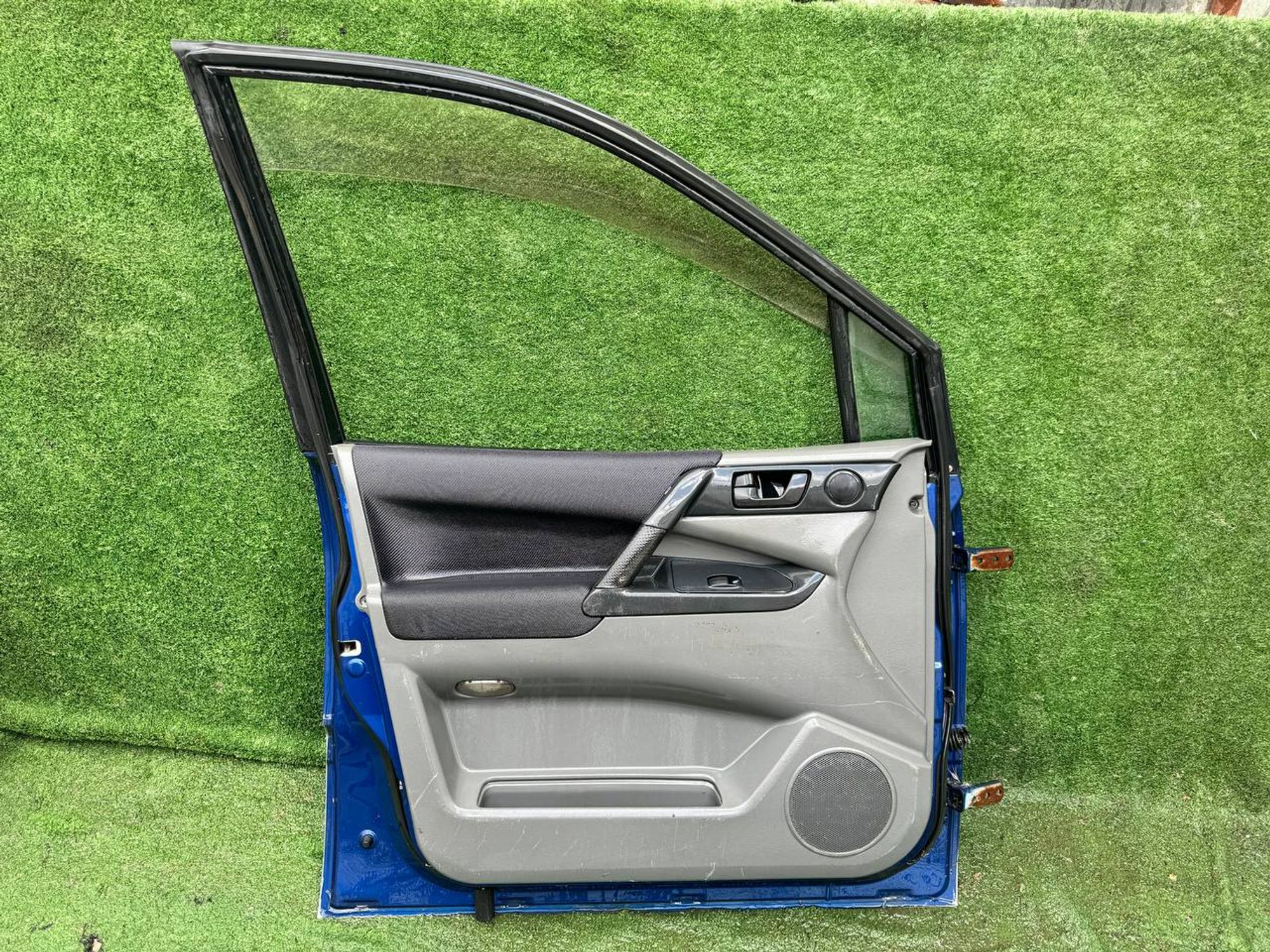 1 дверь на MITSUBISHI CHARIOT N74W, 4500 рублей, Невинномысск