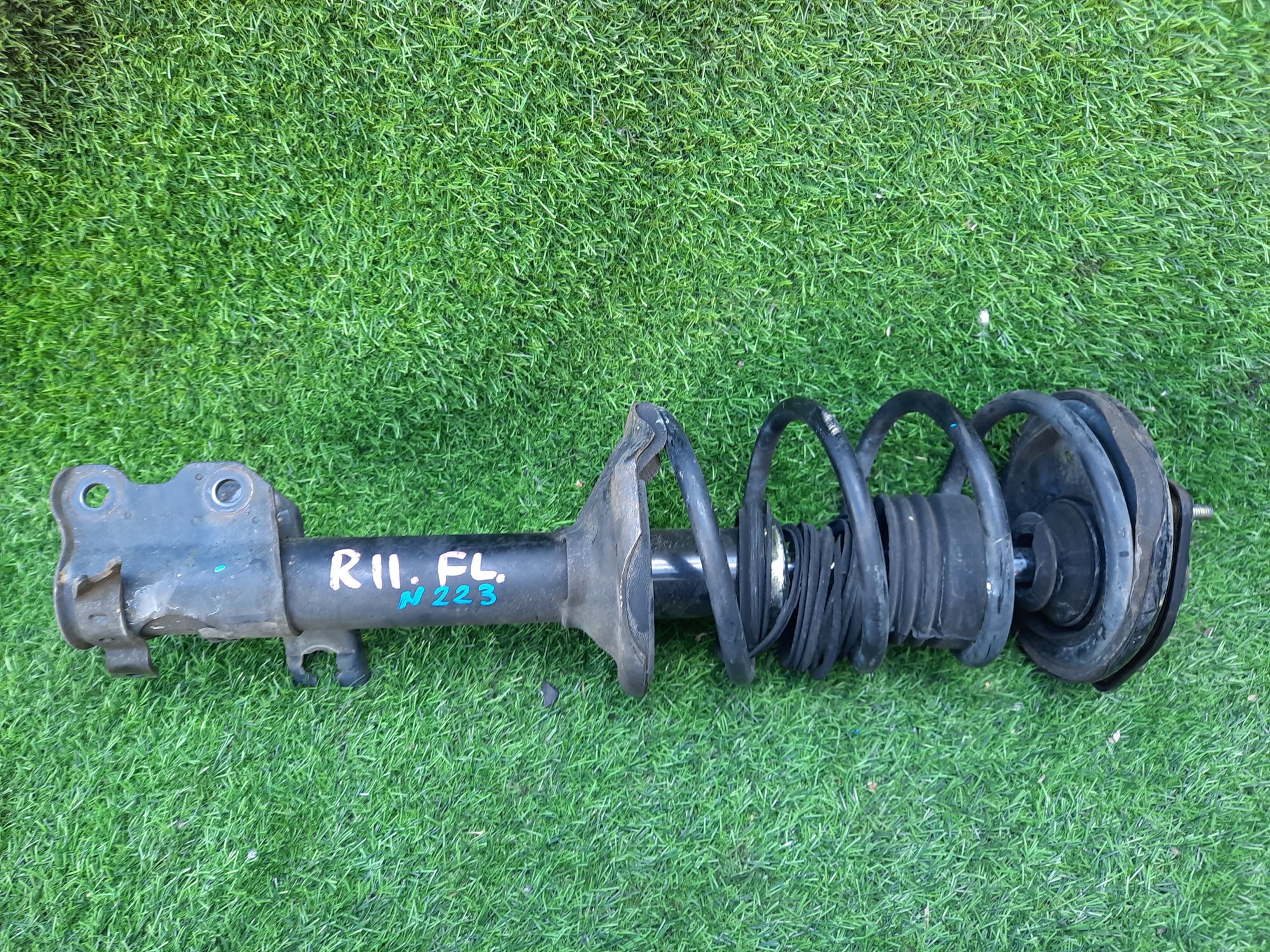 223 Стойка амортизатора передняя левая NISSAN PRESEA R11, 3500 рублей, Невинномысск