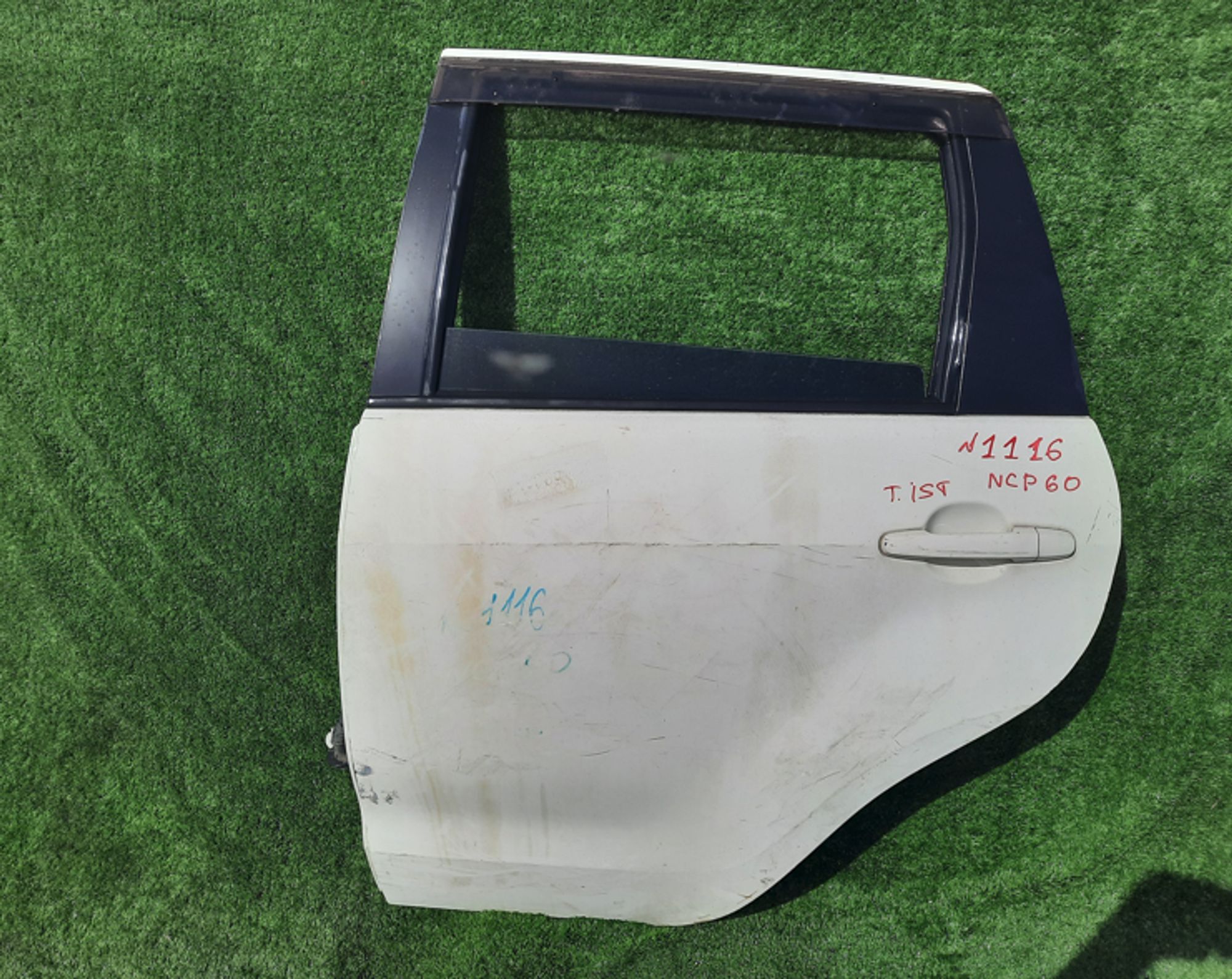 1116 дверь на TOYOTA IST NCP60, 16500 рублей, Невинномысск