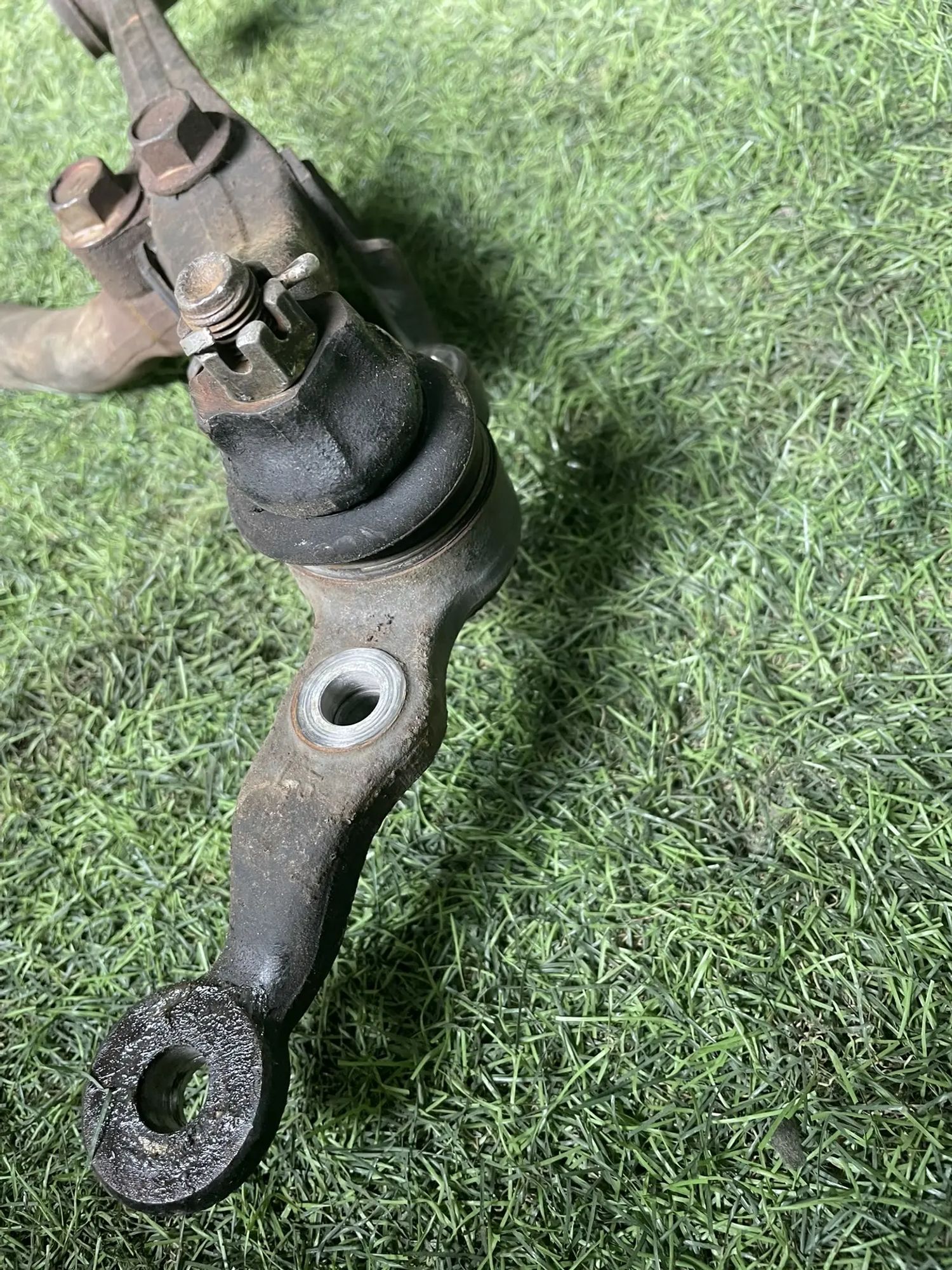 1187 Рычаг передний левый нижний Toyota Mark II JZX110 1JZ-FSE 2002, 6500 рублей, Невинномысск