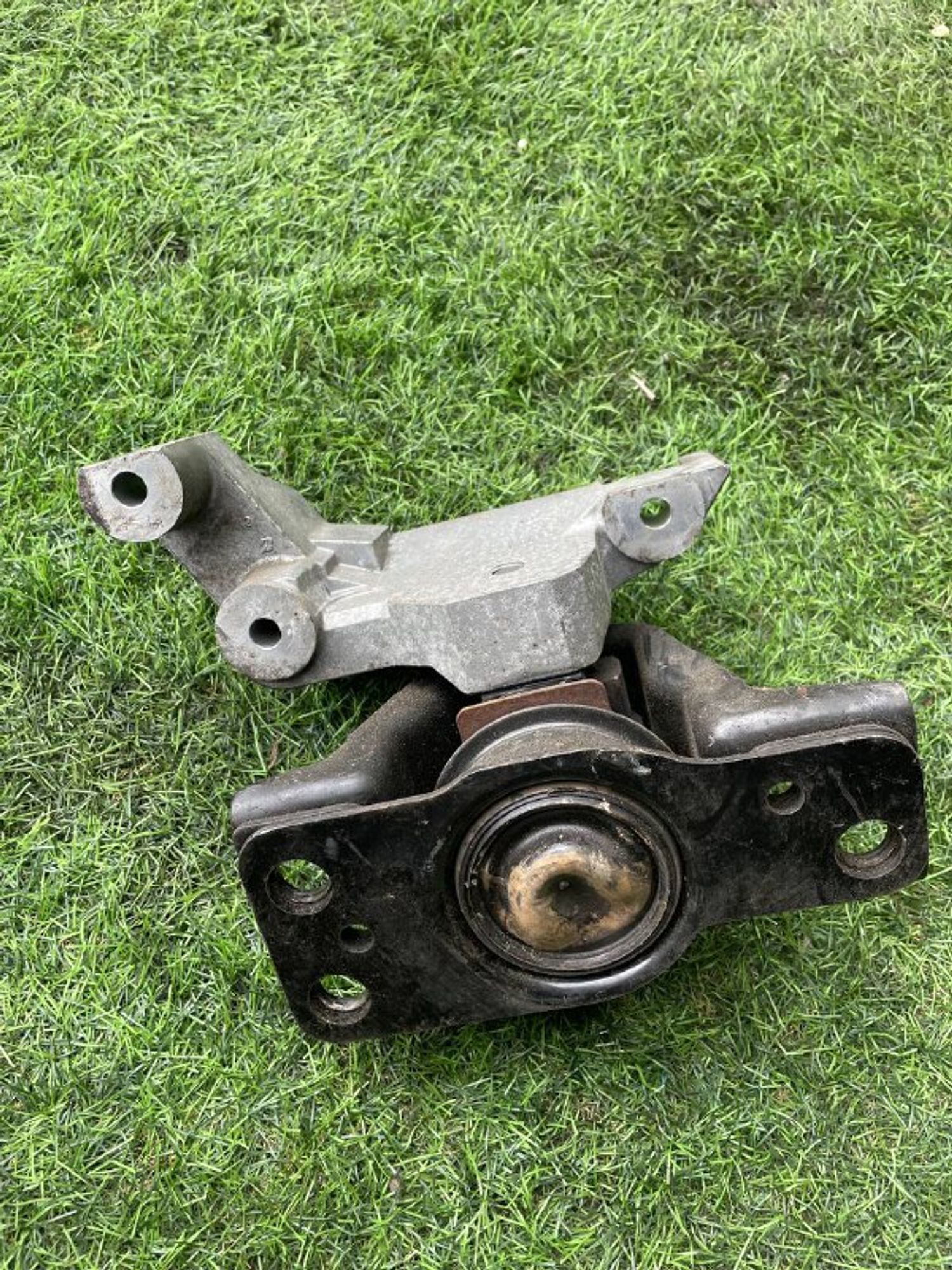 551 Опора двигателя передняя Nissan Tiida C11 Хетчбек, 4500 рублей, Невинномысск