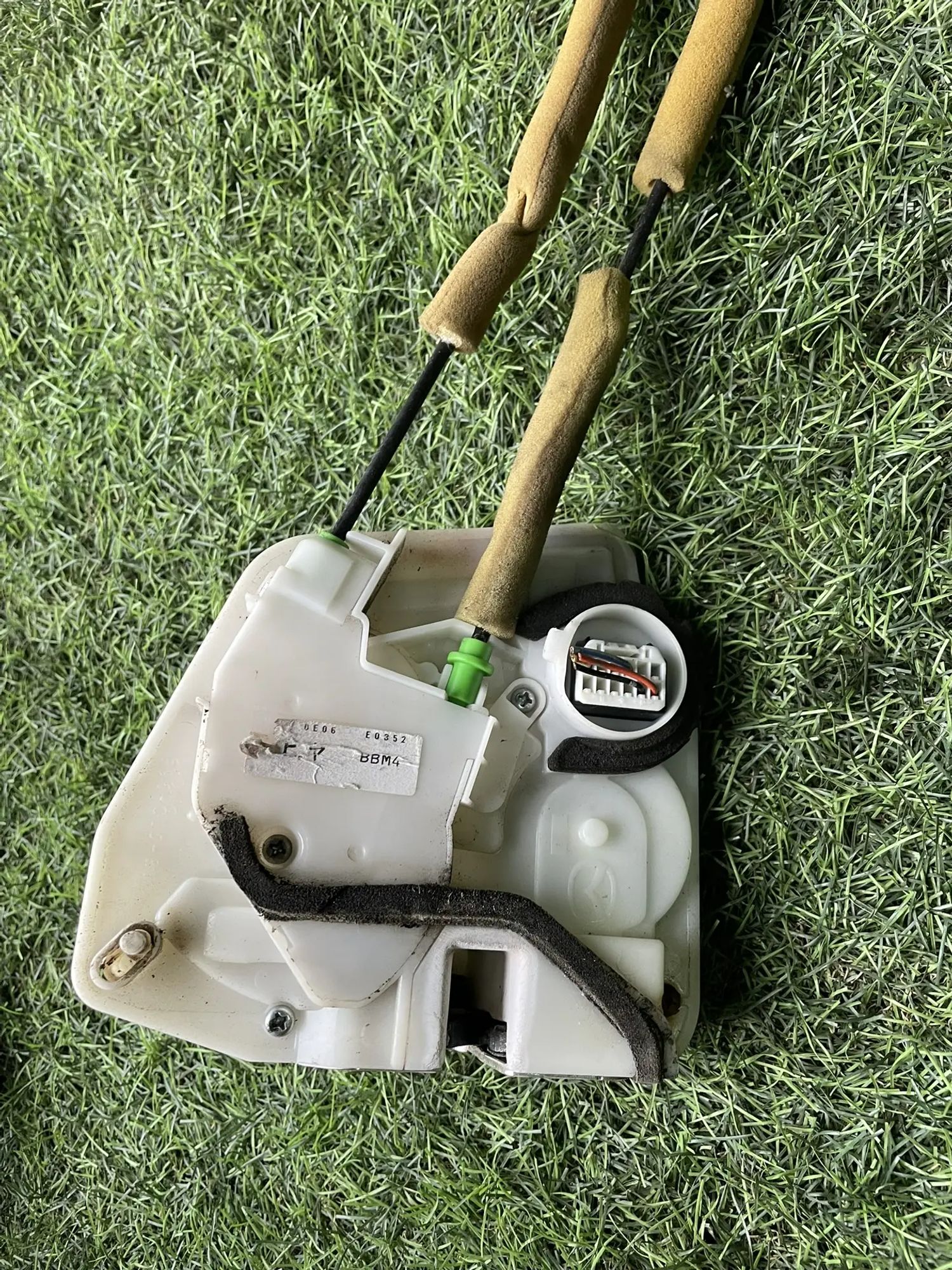 524 Замок двери правой задней MAZDA AXELA BL5FW, 3000 рублей, Невинномысск