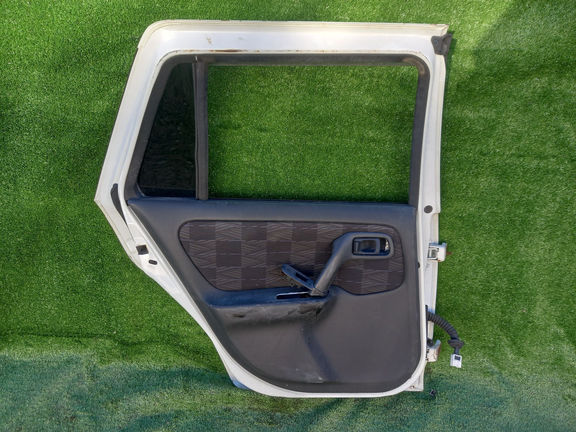 757 дверь на NISSAN PRIMERA P11, 6000 рублей, Невинномысск