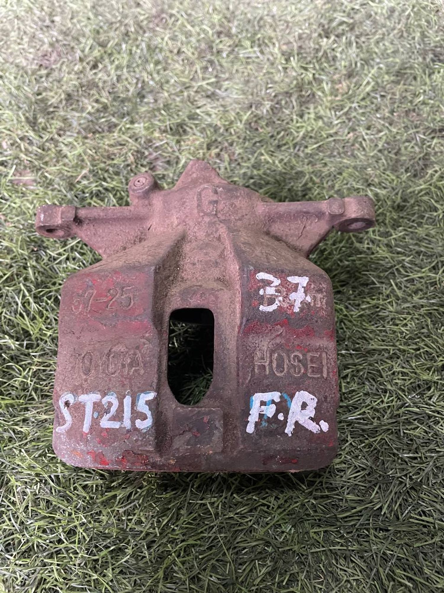 37 Суппорт тормозной передний правый Toyota ST215, 3000 рублей, Невинномысск