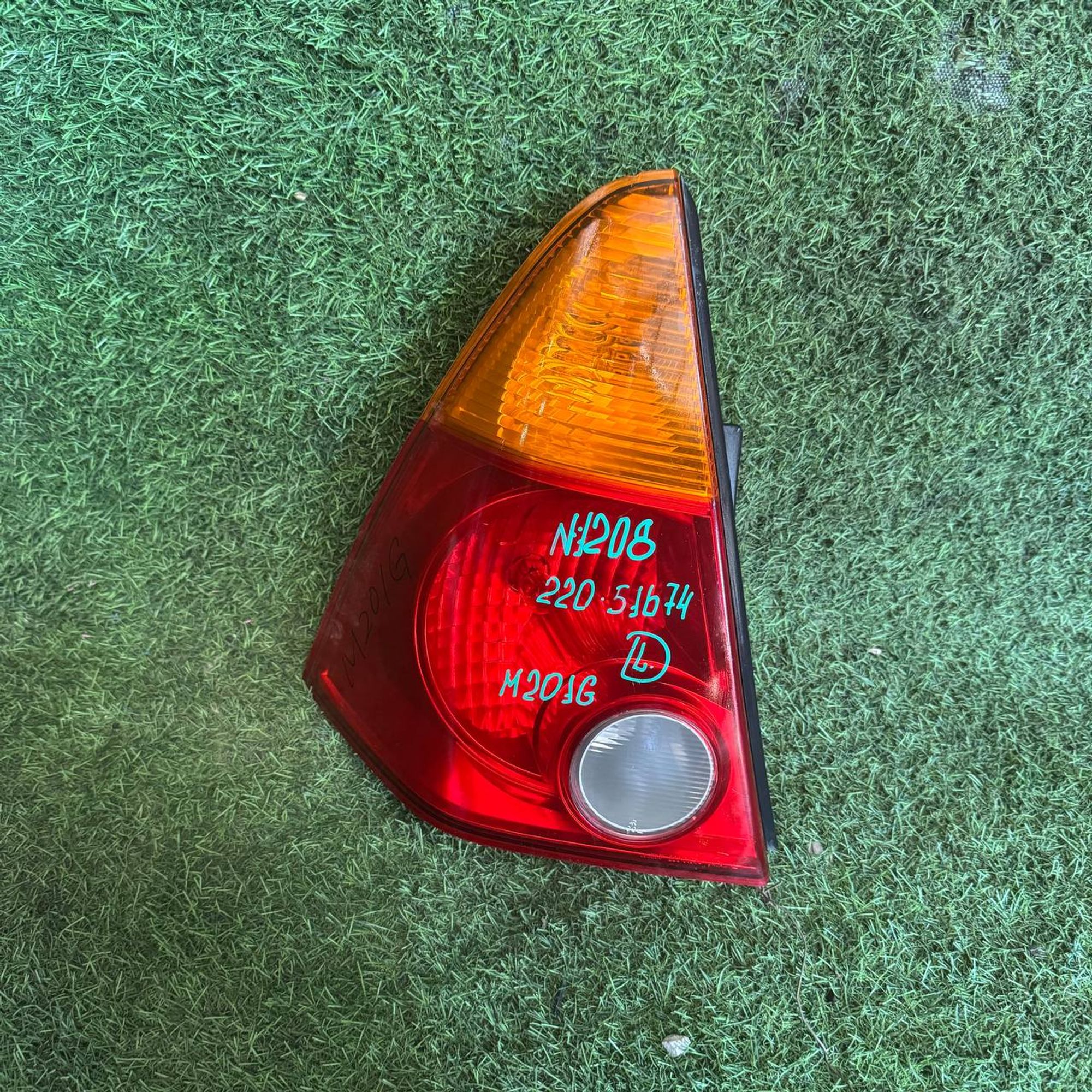1208 Фонарь задний левый DAIHATSU YRV M201G, 6000 рублей, Невинномысск