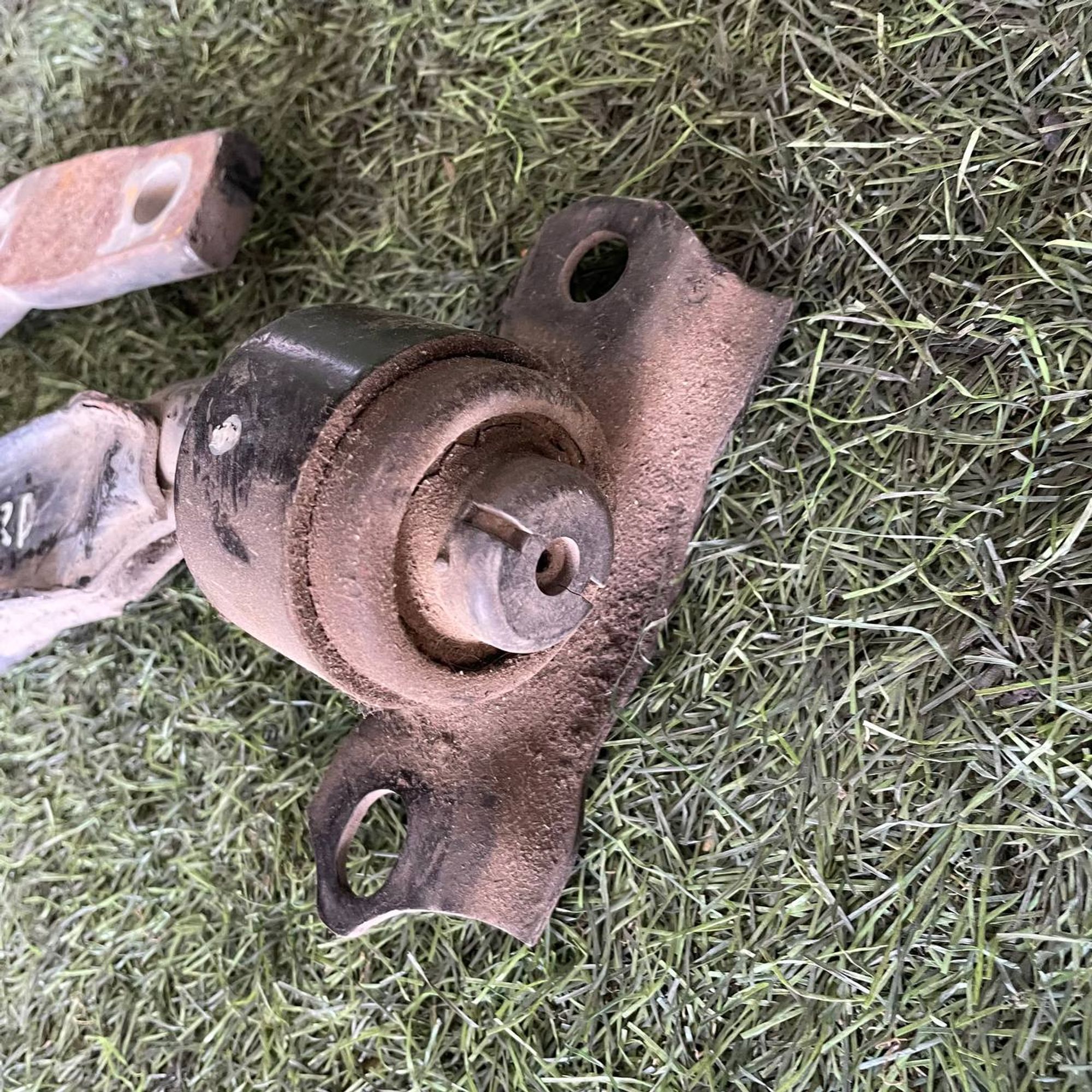 237 Рычаг передний левый нижний NISSAN BLUEBIRD U14, 1 рублей, Невинномысск