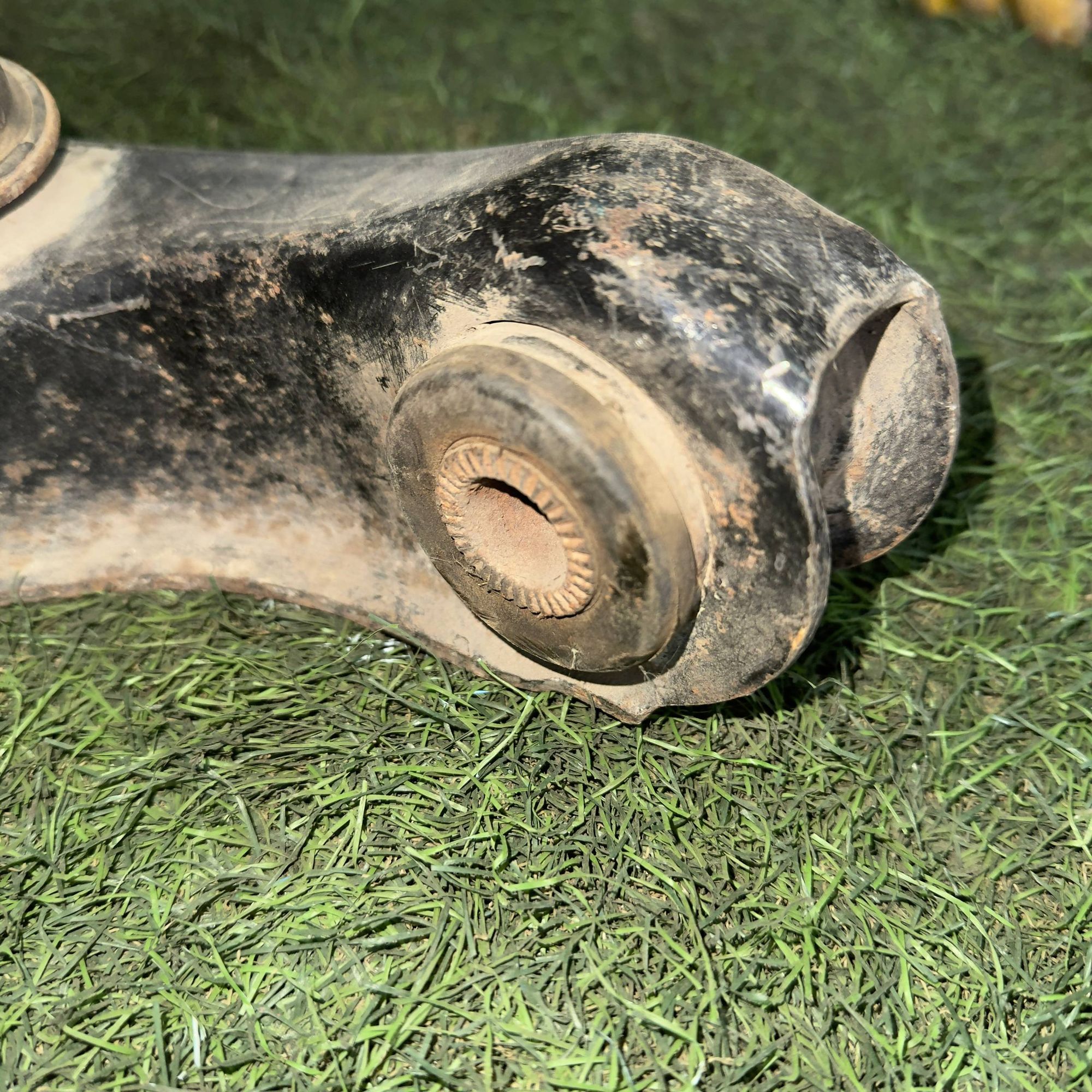 147 Рычаг передний правый нижний MITSUBISHI DELICA P25W, 1 рублей, Невинномысск