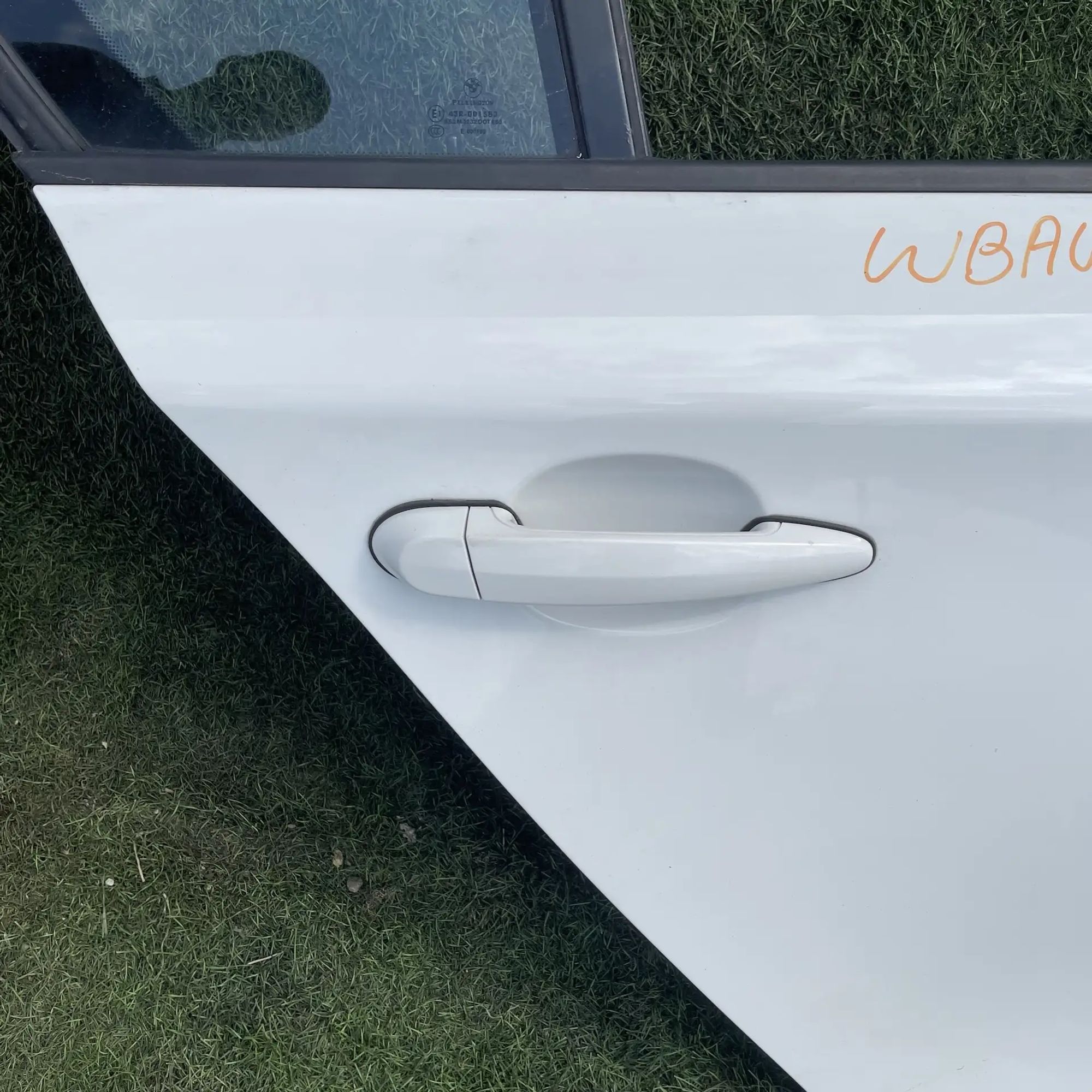 4238 Дверь задняя правая BMW 1-Series E87 N45B16A 2007, 6500 рублей, Невинномысск