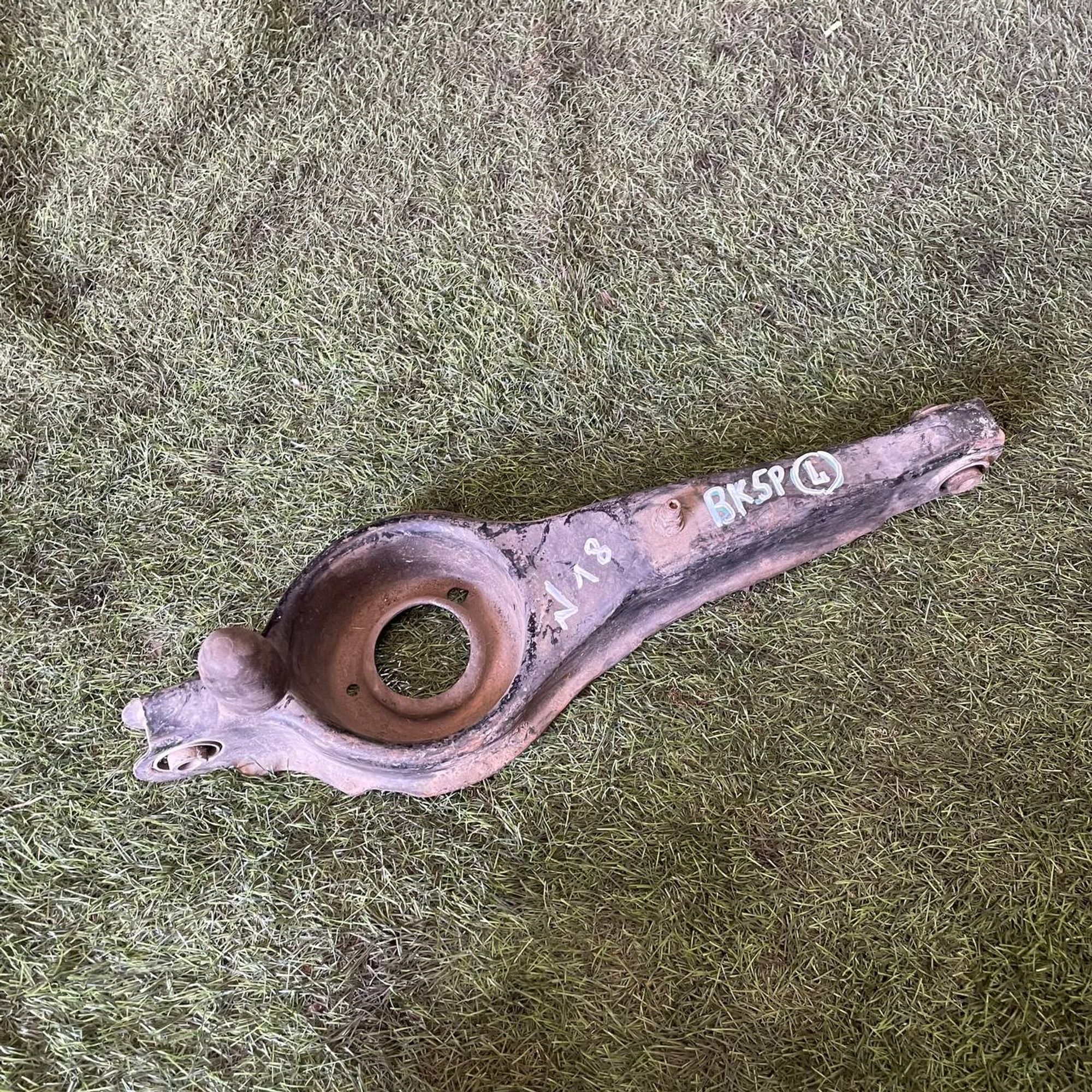 18 Рычаг задний правый нижний MAZDA AXELA BK5P, 3000 рублей, Невинномысск