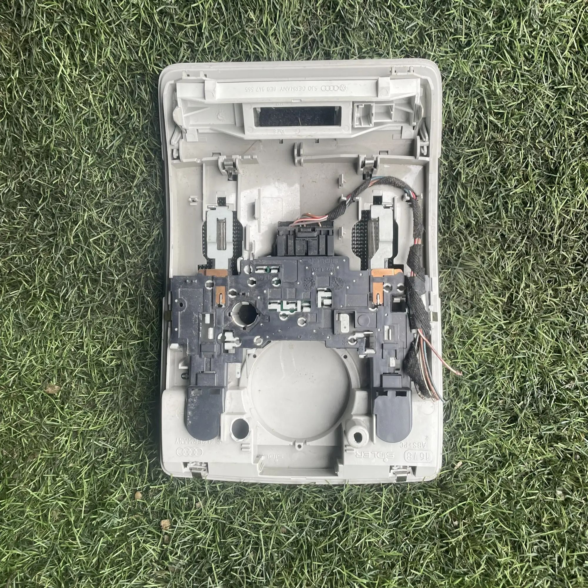 https://ycs.partsauto.market/partsauto-images/thmbs/userImages/772e461030aea93f4dbb6447c0f924d3/part/7823b086-ed02-463b-b79c-f06dea3d57d2_1776682705203.jpg