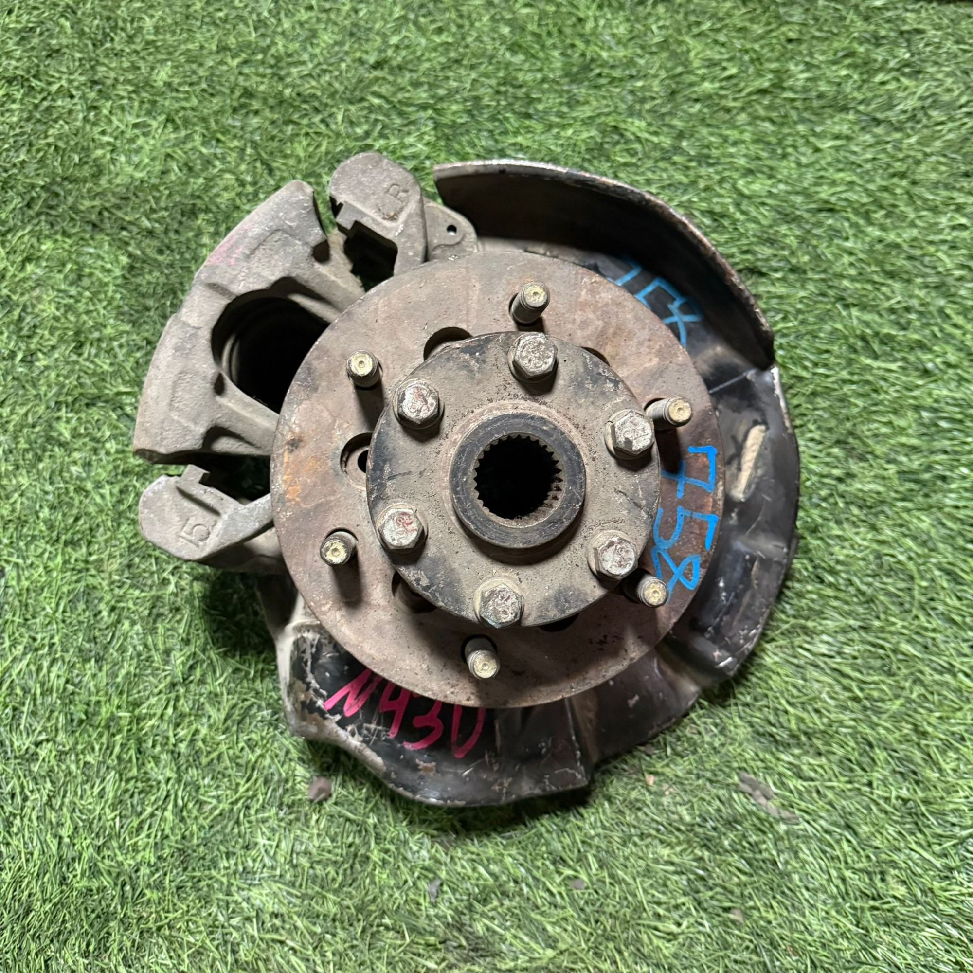 758 Ступица передняя правая MITSUBISHI CHARIOT N43W, 5500 рублей, Невинномысск