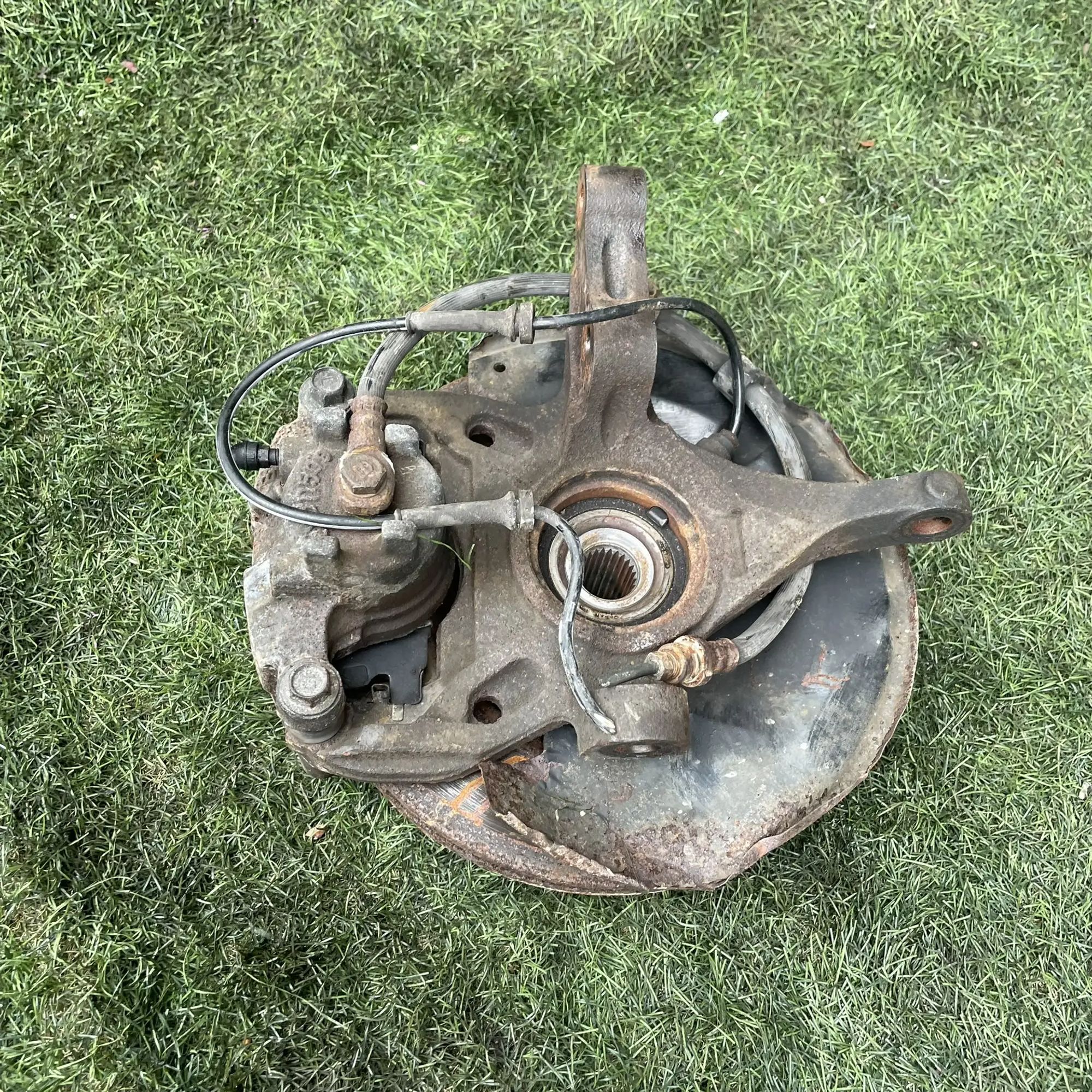 1395 Ступица передняя правая Mitsubishi Colt Z25A 4G19 1.3 2002, 6500 рублей, Невинномысск