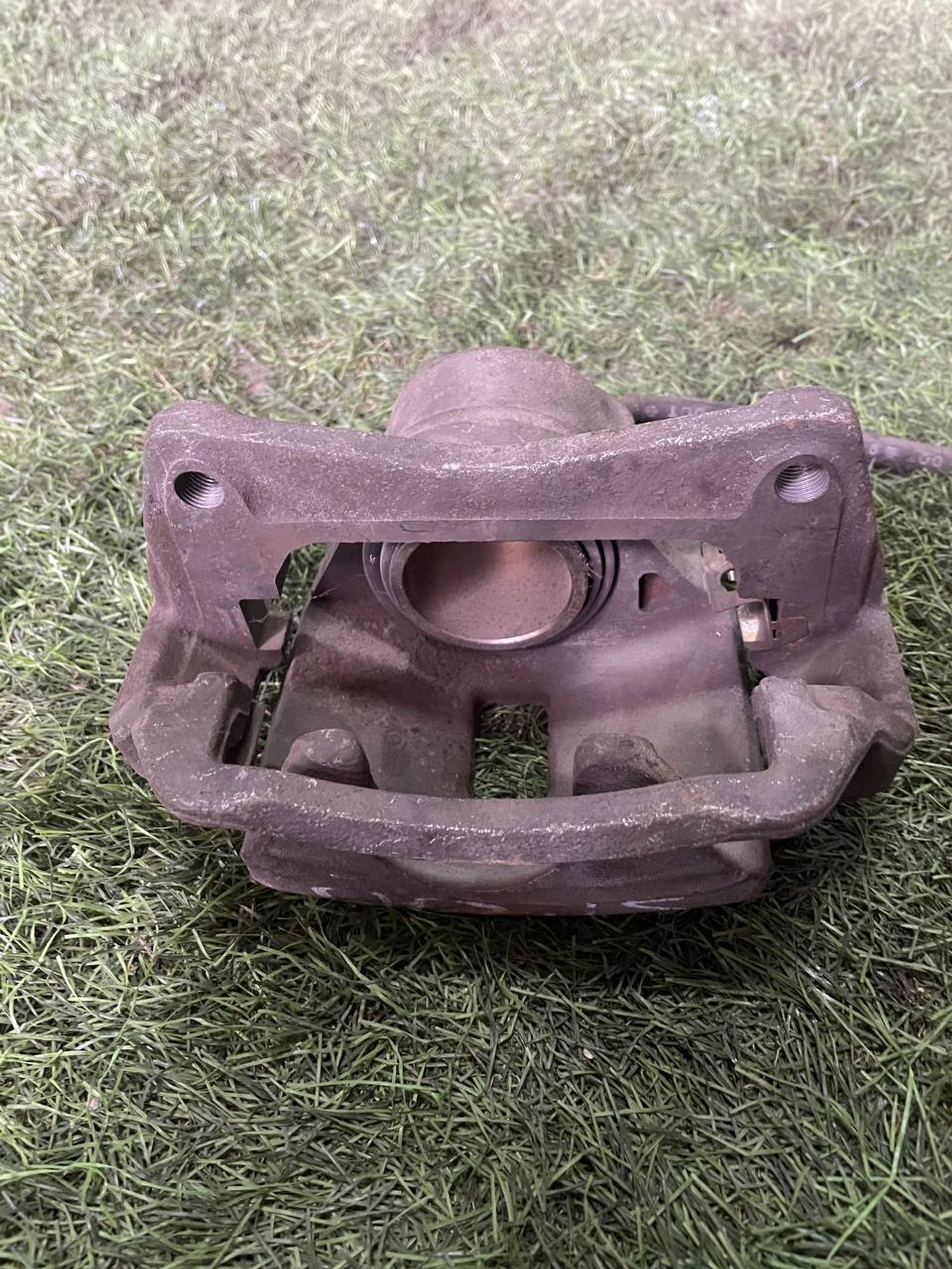 237 Суппорт тормозной передний левый TOYOTA CORONA ST210, 3000 рублей, Невинномысск