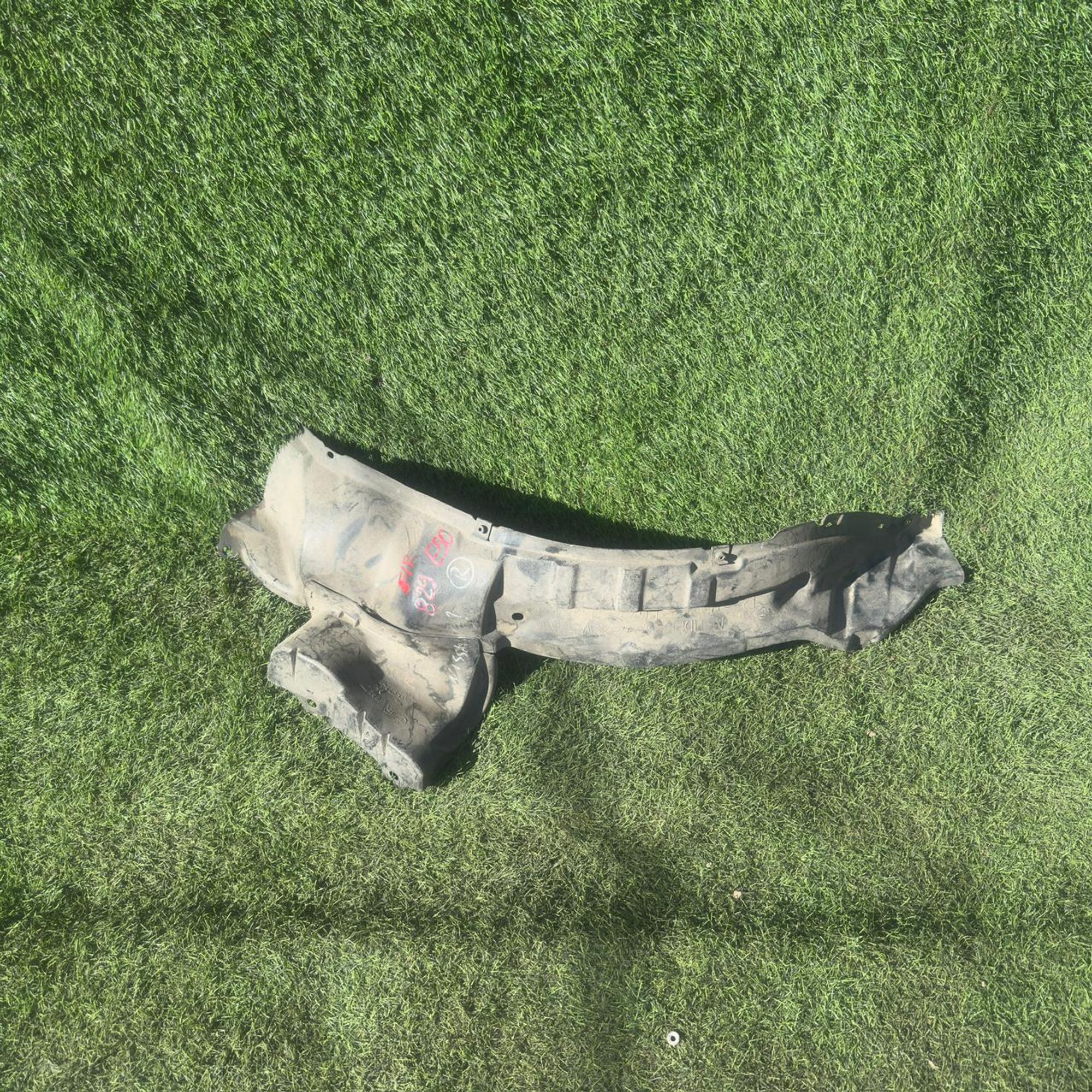 829 Подкрылок передний правый NISSAN ELGRAND E50, 999 рублей, Невинномысск