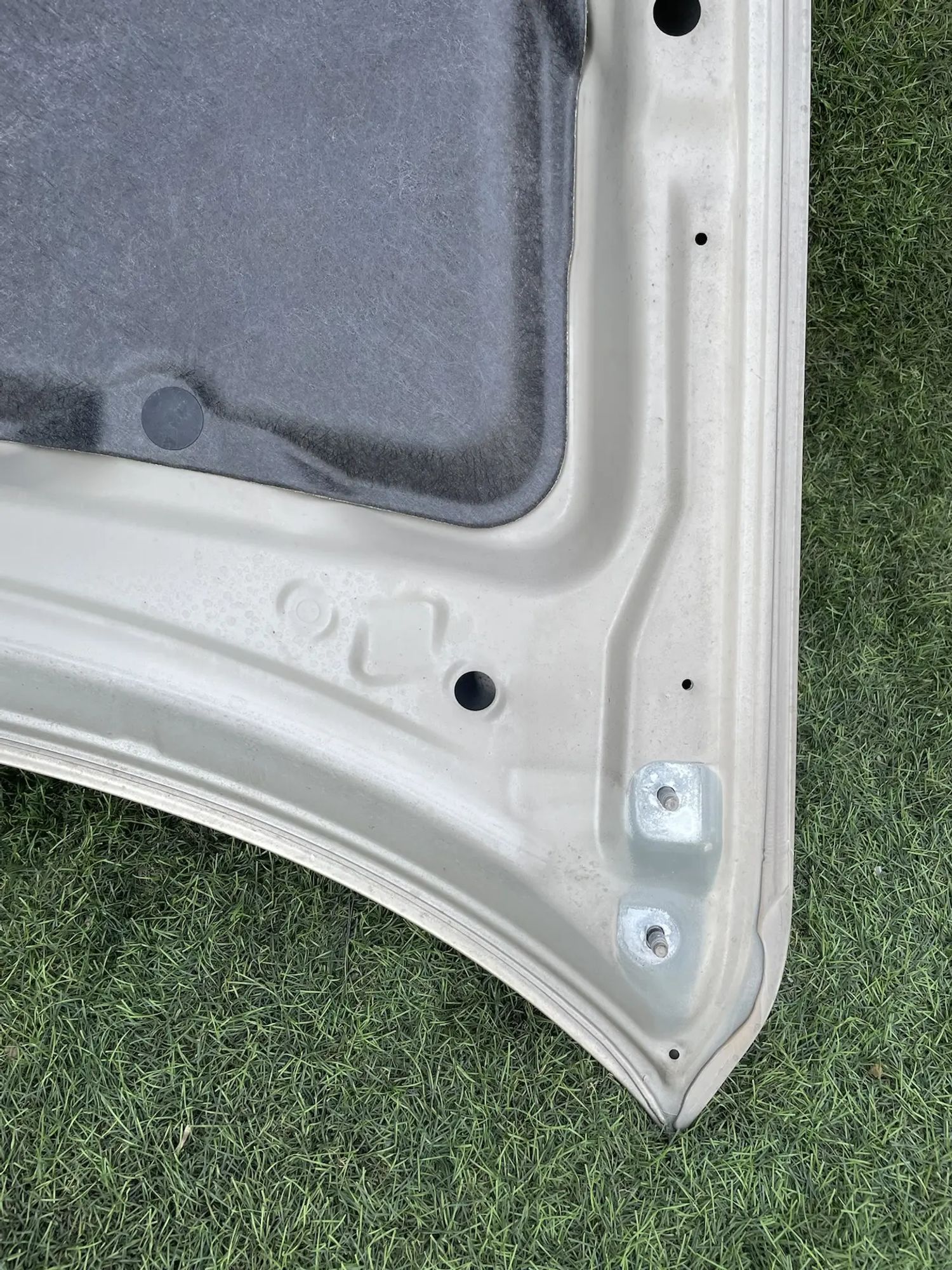 https://ycs.partsauto.market/partsauto-images/thmbs/userImages/772e461030aea93f4dbb6447c0f924d3/part/79777de9-e0ef-4225-8e1e-1b224e31bca0_1778505291631.jpg