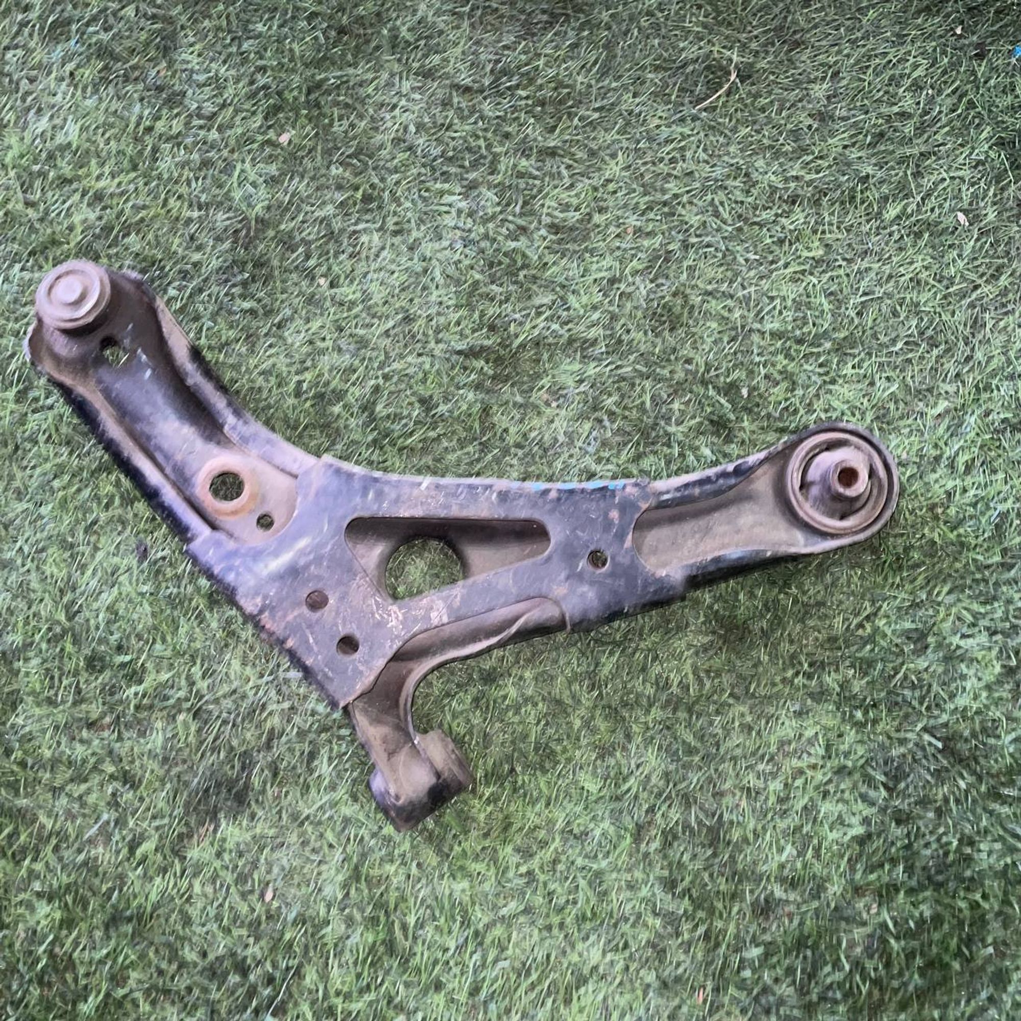 161 Рычаг передний левый нижний TOYOTA SIENTA SCP81, 1 рублей, Невинномысск