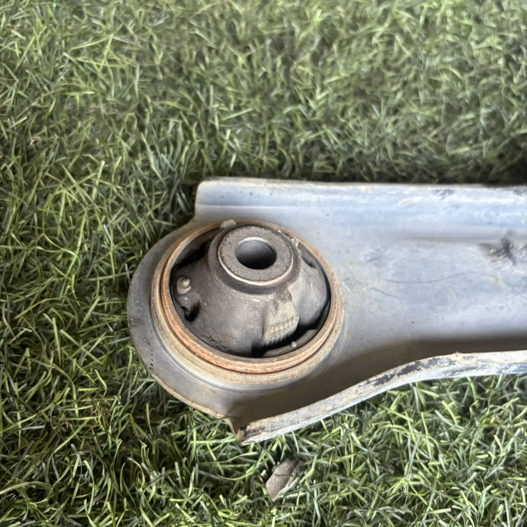 https://ycs.partsauto.market/partsauto-images/thmbs/userImages/772e461030aea93f4dbb6447c0f924d3/part/79cd3ac7-de5f-421e-b1c5-ca77cb65ac27_1777097765710.jpg