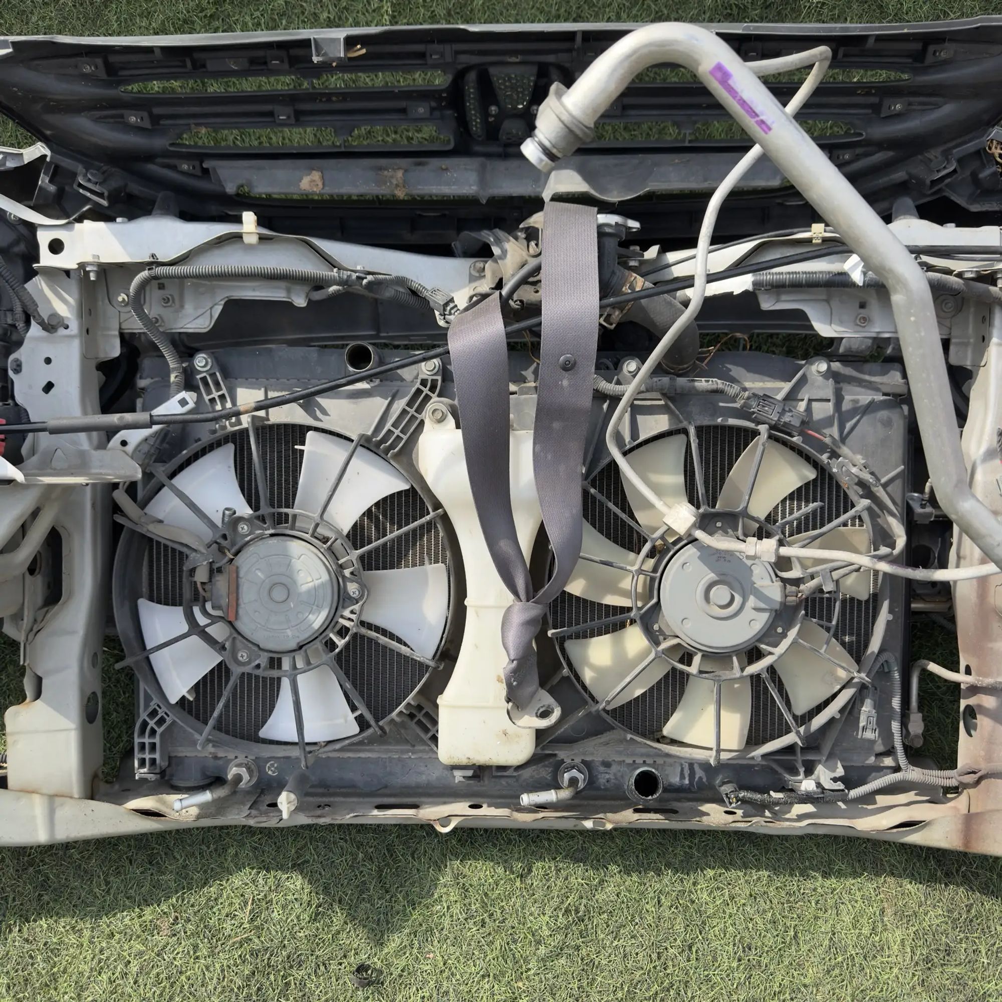 https://ycs.partsauto.market/partsauto-images/thmbs/userImages/772e461030aea93f4dbb6447c0f924d3/part/79fde11c-b6e9-4696-ab87-6b0d083ec11a_1778161521841.jpg