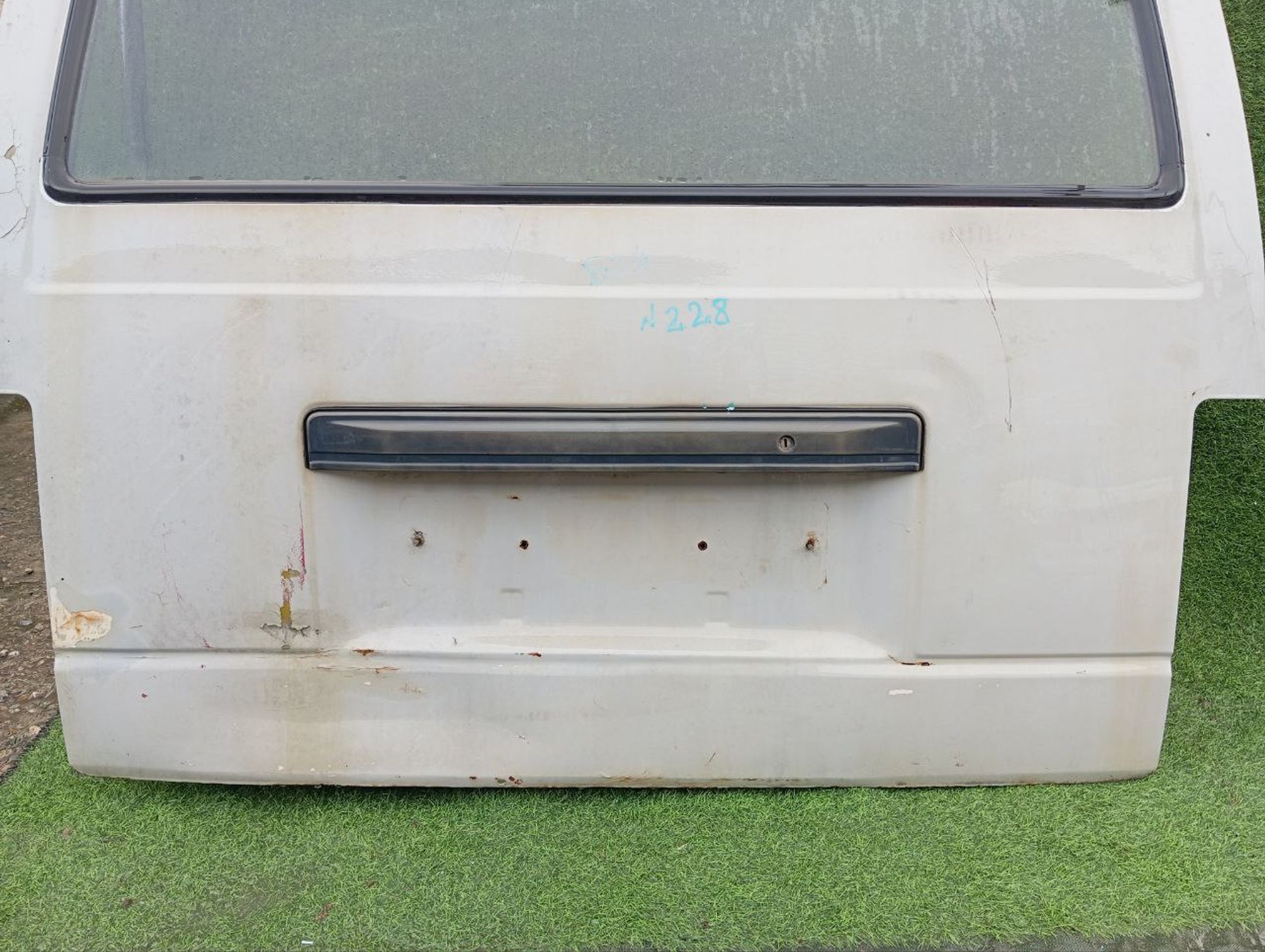 228 дверь багажника на NISSAN URVAN E24, 12500 рублей, Невинномысск