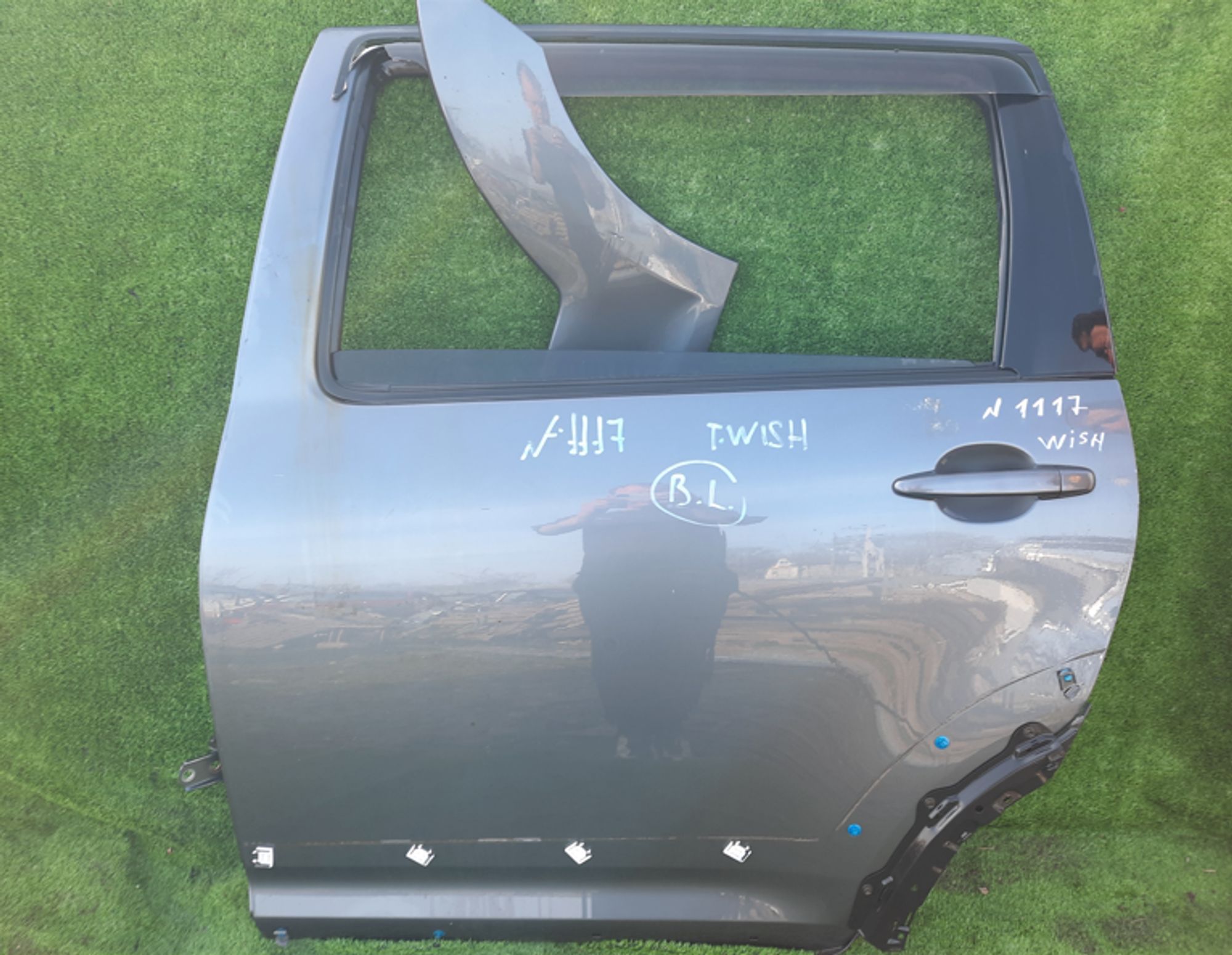 1117 дверь на TOYOTA WISH ZNE10, 20000 рублей, Невинномысск