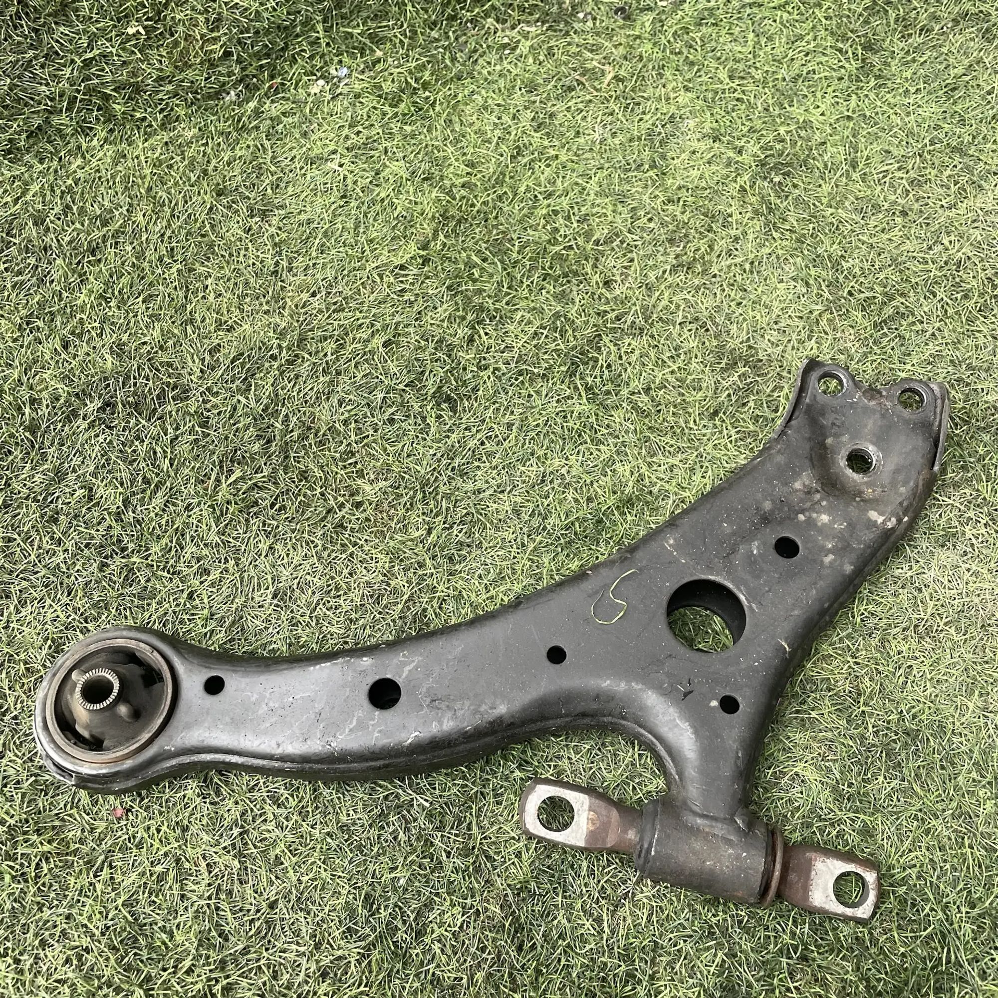 https://ycs.partsauto.market/partsauto-images/thmbs/userImages/772e461030aea93f4dbb6447c0f924d3/part/7b041a8b-8519-4937-9c6c-3890fa8ea59f_1779198322524.jpg