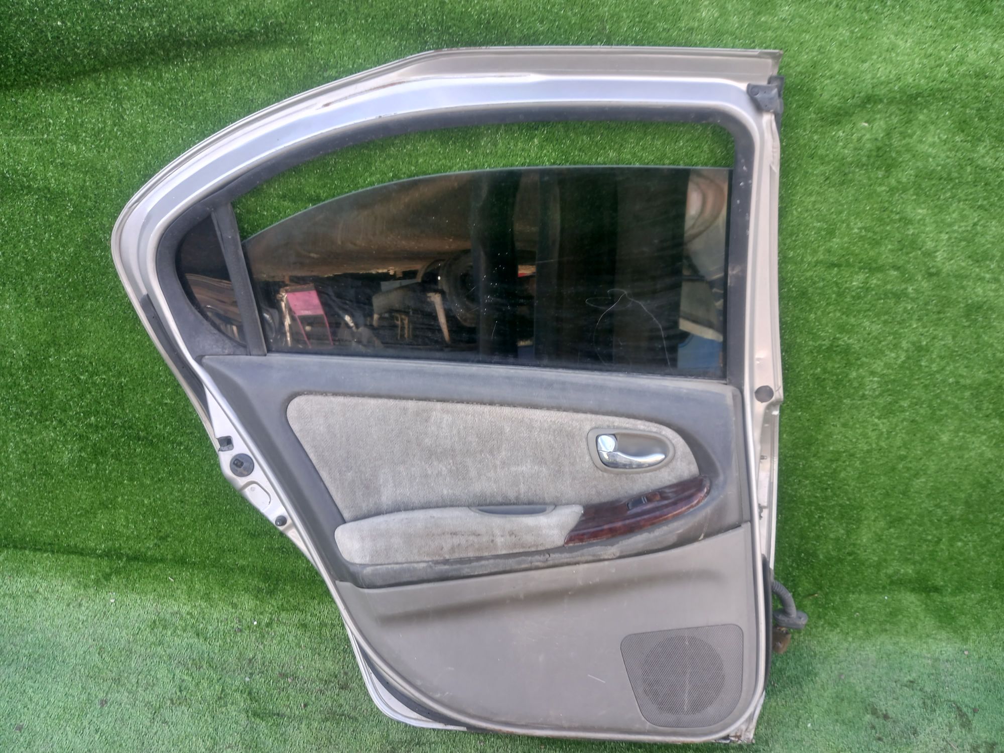 2075 дверь на NISSAN CEFIRO A33, 10500 рублей, Невинномысск