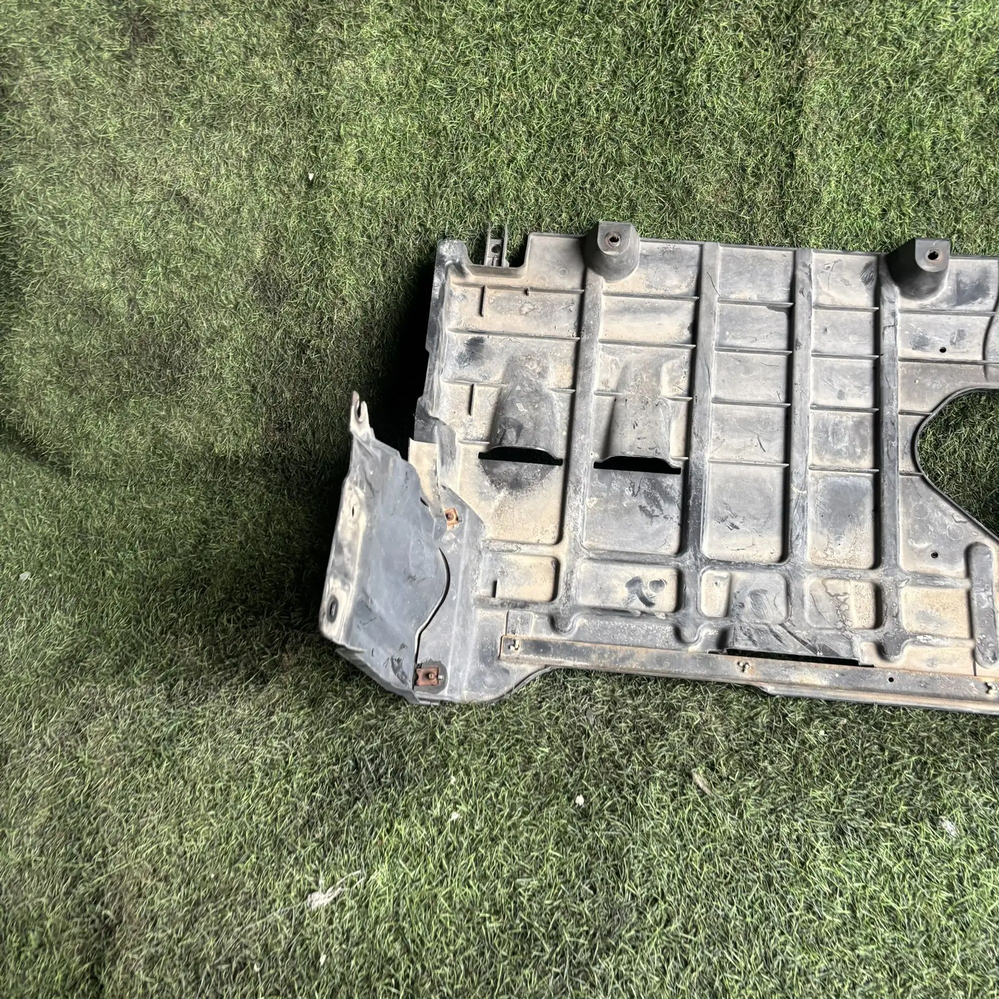 https://ycs.partsauto.market/partsauto-images/thmbs/userImages/772e461030aea93f4dbb6447c0f924d3/part/7bb07f38-e8fe-4890-834d-d9b6d594de12_1777279539446.jpg