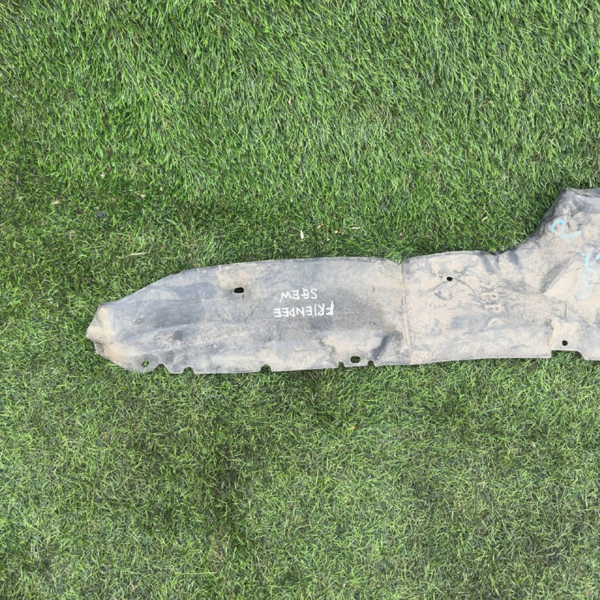 724 Подкрылок передний правый MAZDA SGLA, 2000 рублей, Невинномысск