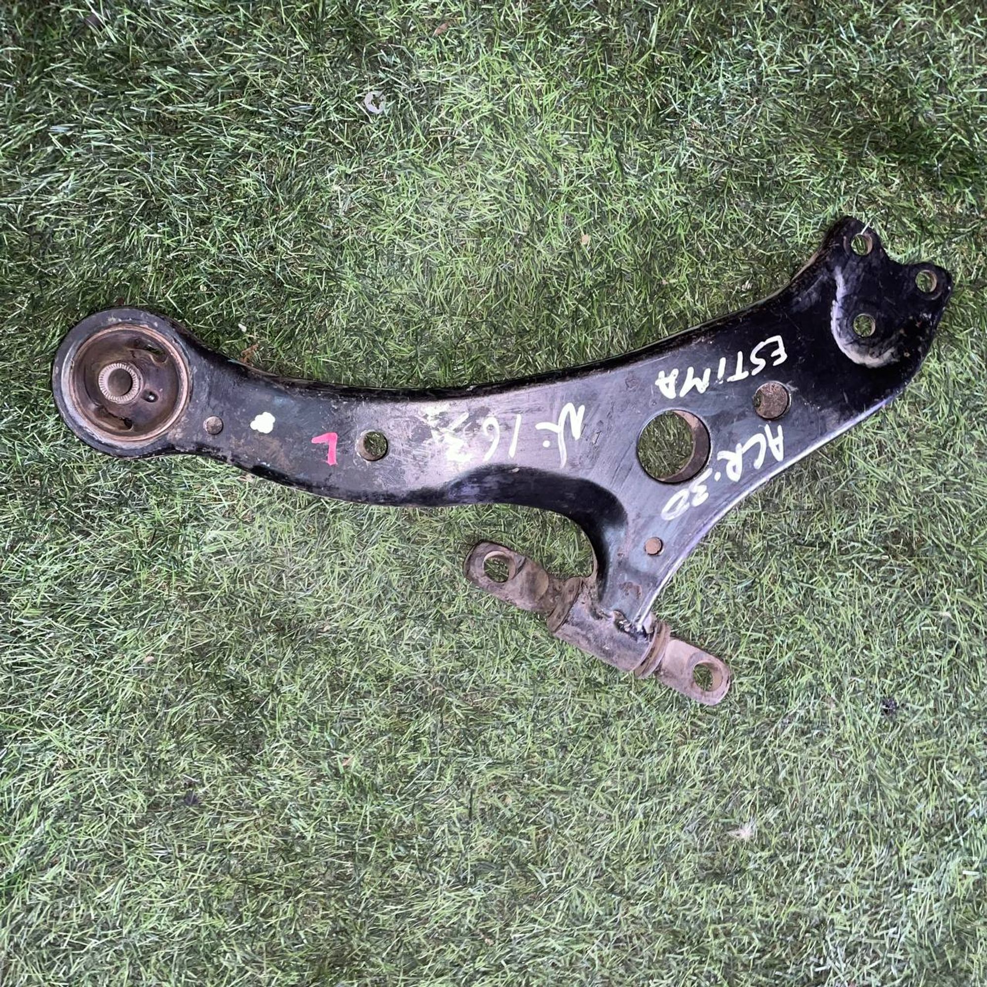 163 Рычаг передний левый нижний Toyota Estima ACR30, 3500 рублей, Невинномысск