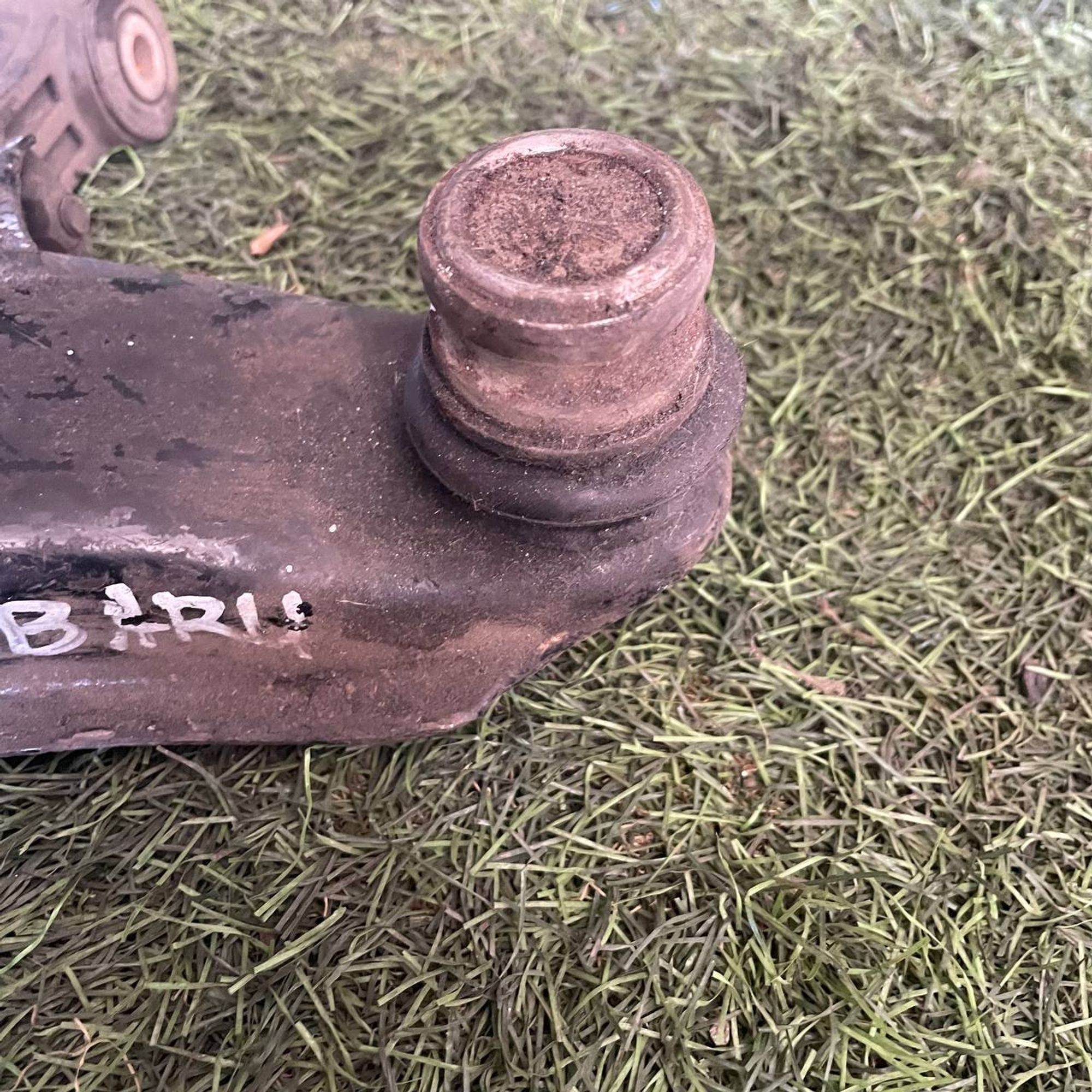 454 Рычаг передний правый нижний SUBARU LEGACY BH5, 6000 рублей, Невинномысск