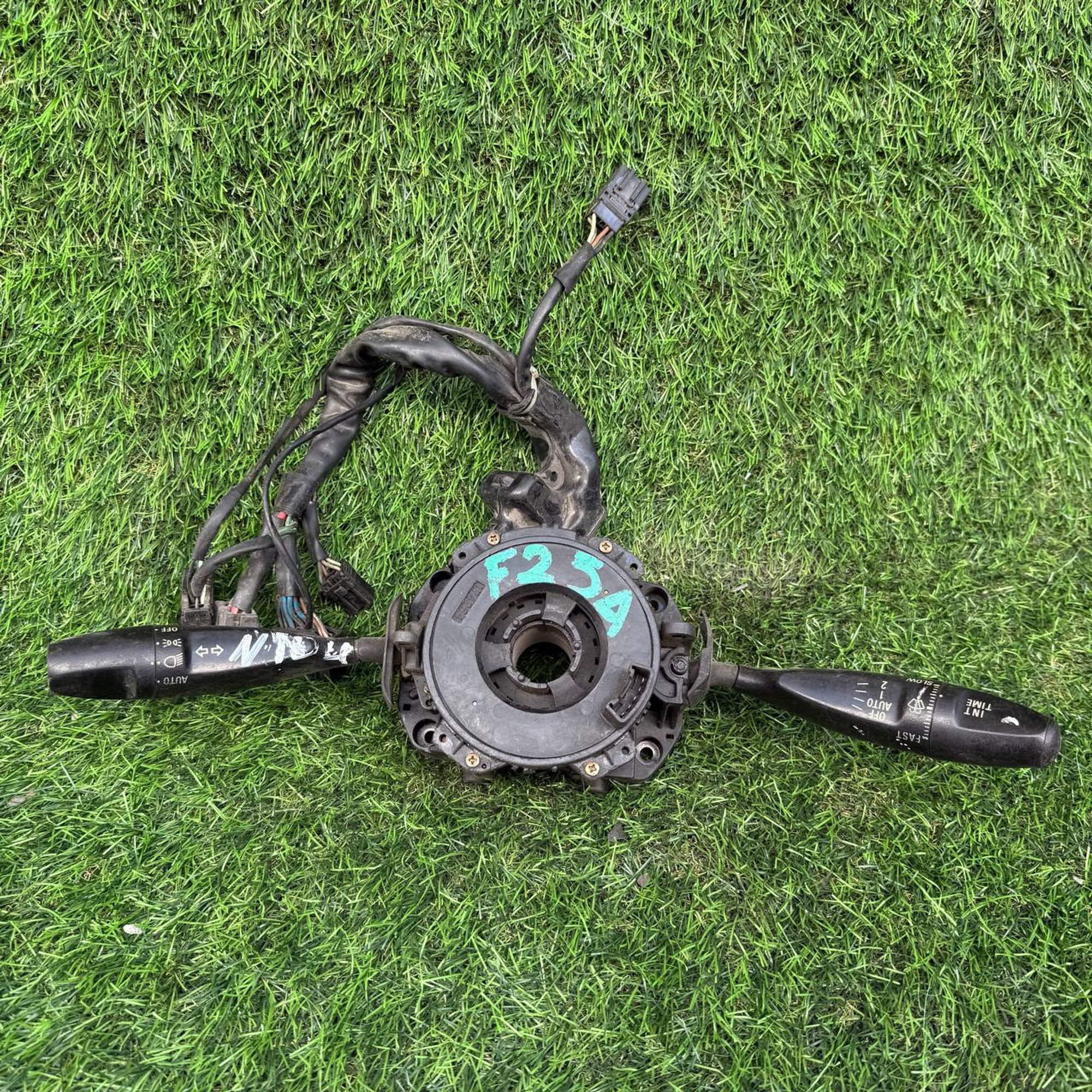 104 Подрулевой переключатель дворников и света Mitsubishi F23A, 3500 рублей, Невинномысск