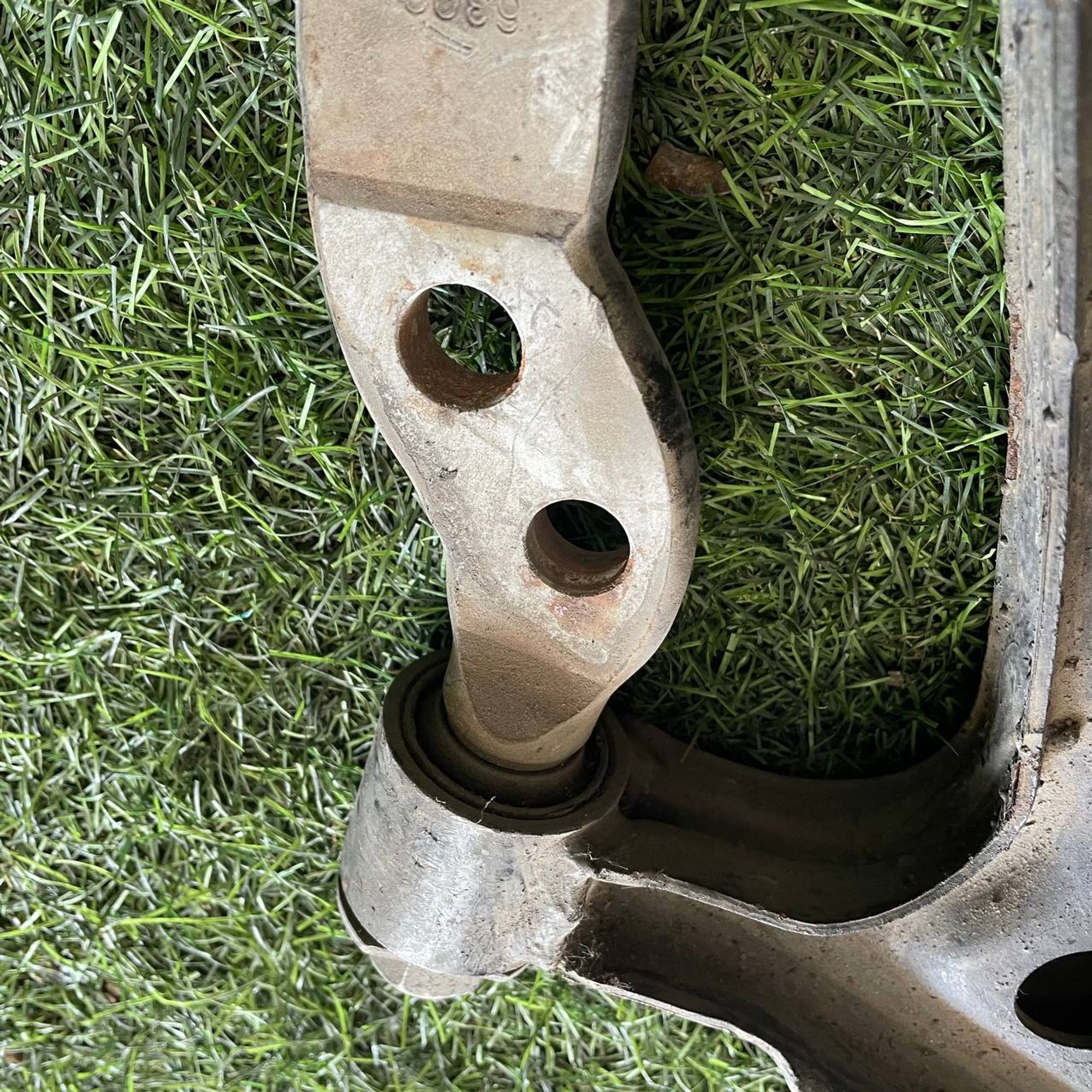 235 Рычаг передний левый нижний NISSAN PRIMERA P11, 3000 рублей, Невинномысск